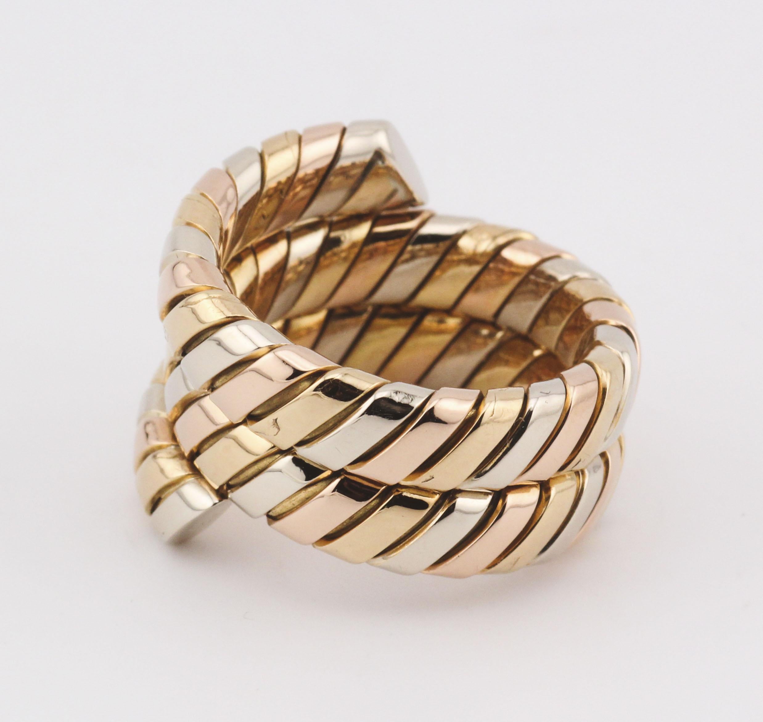 Bulgari Tubogas, bague serpent souple en or 18 carats 3 couleurs, taille 6,5 Bon état - En vente à Simpsonville, SC