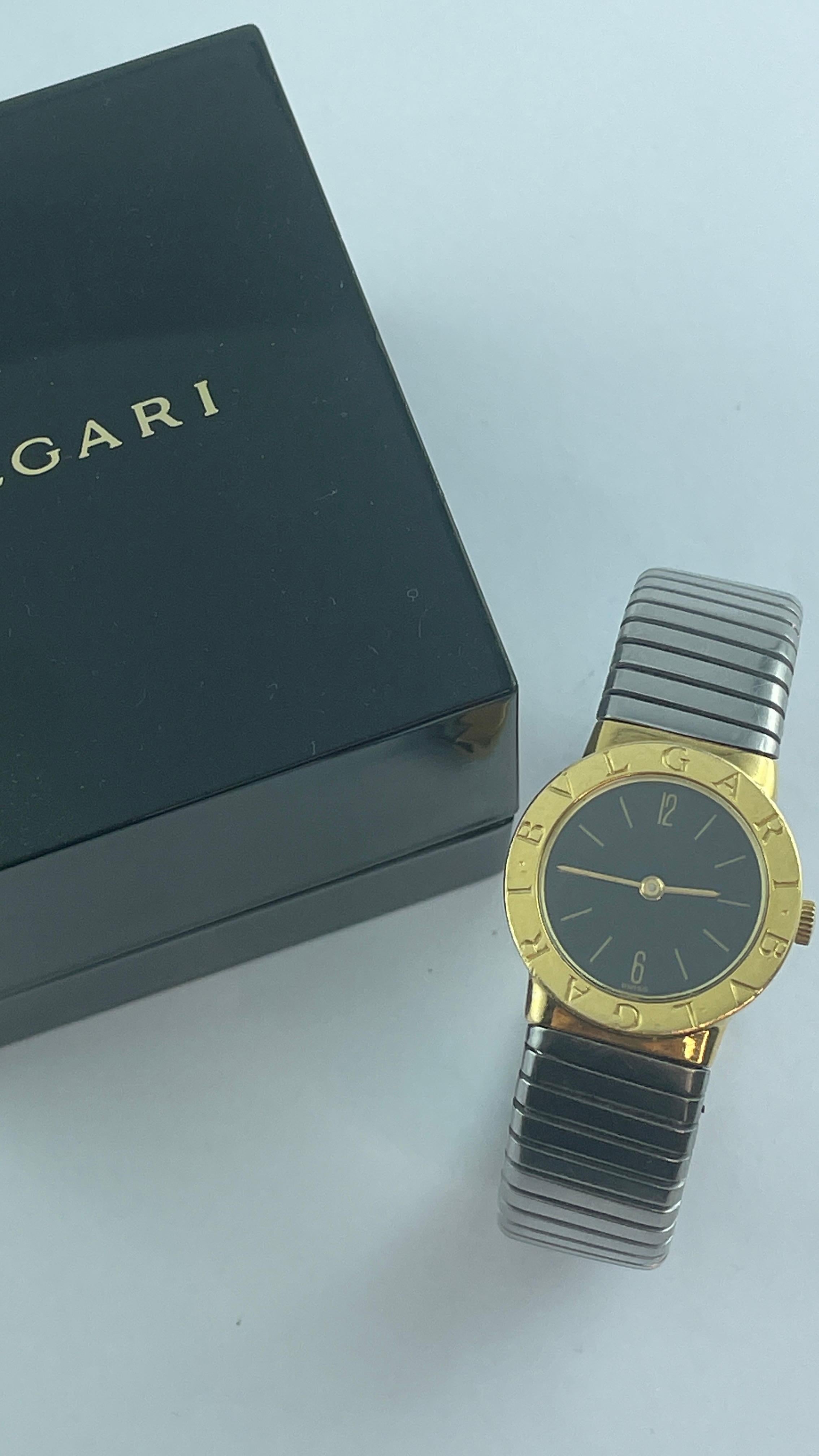 Bulgari Montre-bracelet Tubogas en or jaune et acier Bon état - En vente à Milano, IT