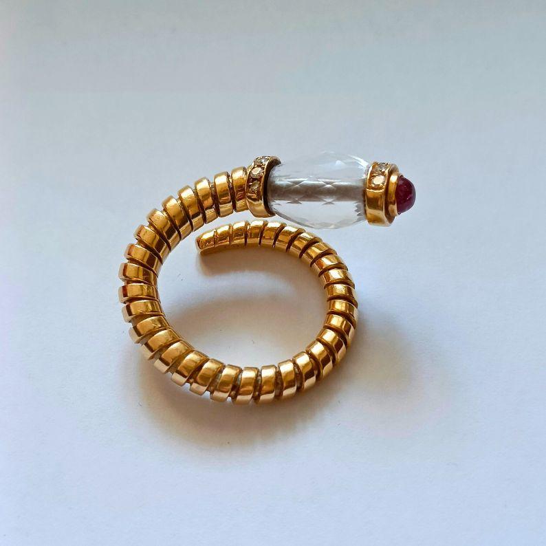 Bulgari 18k Yellow Gold Flexible Tubogas Ring with Rock Crystal, Ruby & Diamonds In Good Condition For Sale In Magenta, IT
