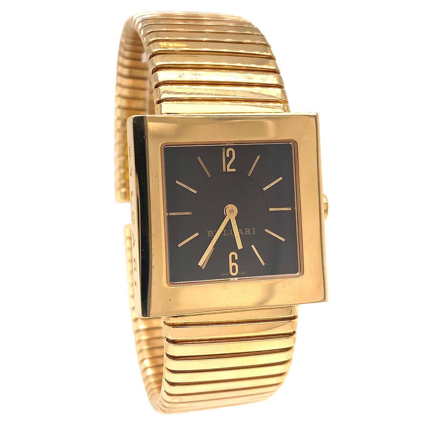 Bvlgari Tubogas Quadrato Vintage Yellow Gold Watch. It fits super comfortably on the wrist. You almost feel it like a bracelet, not a watch. This is a beautiful Ladies' timepiece powered by a quartz movement and cased in a yellow gold case. It has a
