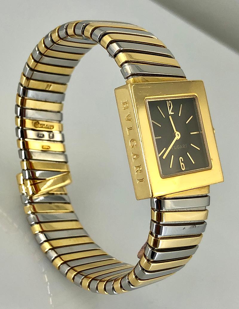 BULGARI Tubogas 22mm Quadrato Tri-Color Watch in 18k Gold.

Black dial with gold markers. Bezel measures approx 22mm square. Tubogas band measures approx. 0.20