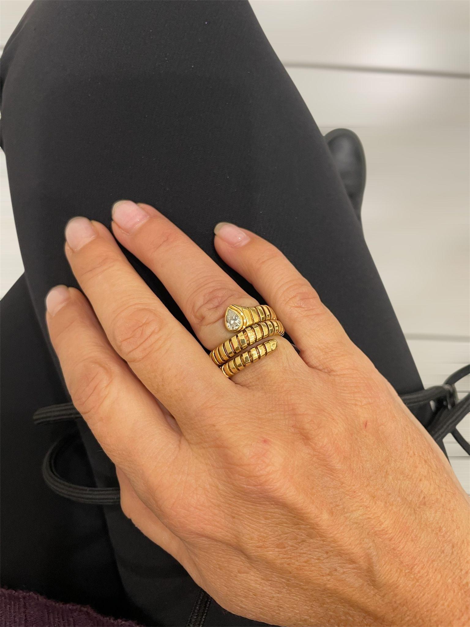 Contemporary Bulgari Tubogas Serpenti Diamond 18k Yellow Gold 3-Row Ring For Sale