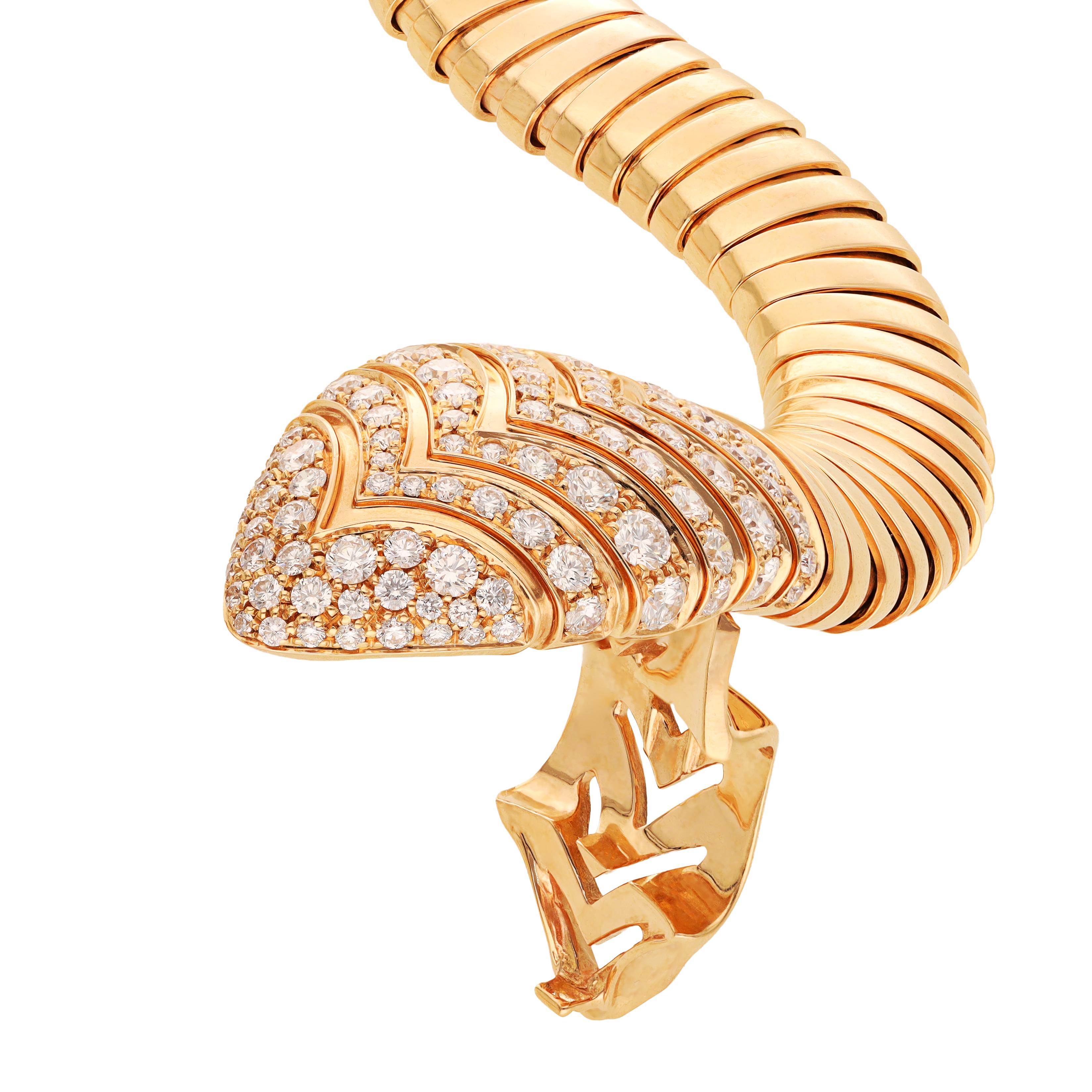 Round Cut BULGARI Tubogas Serpenti Necklace For Sale