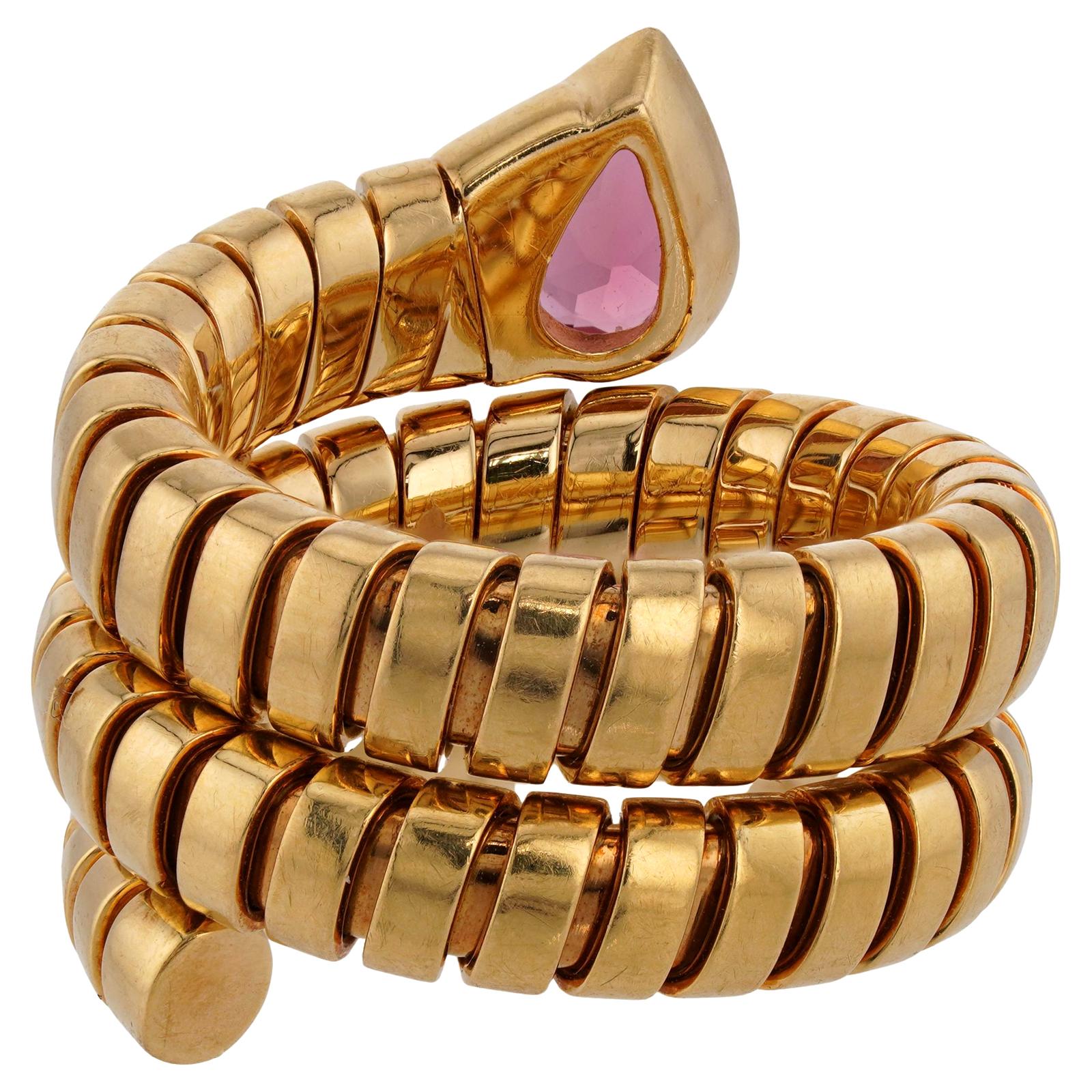BULGARI Tubogas Serpenti Pink Tourmaline Yellow Gold 3-Row Ring For Sale 2