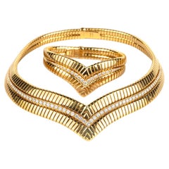 Vintage Bulgari Tubogas V-Shaped Diamond and 18k Gold Necklace and Bracelet Demi Parure