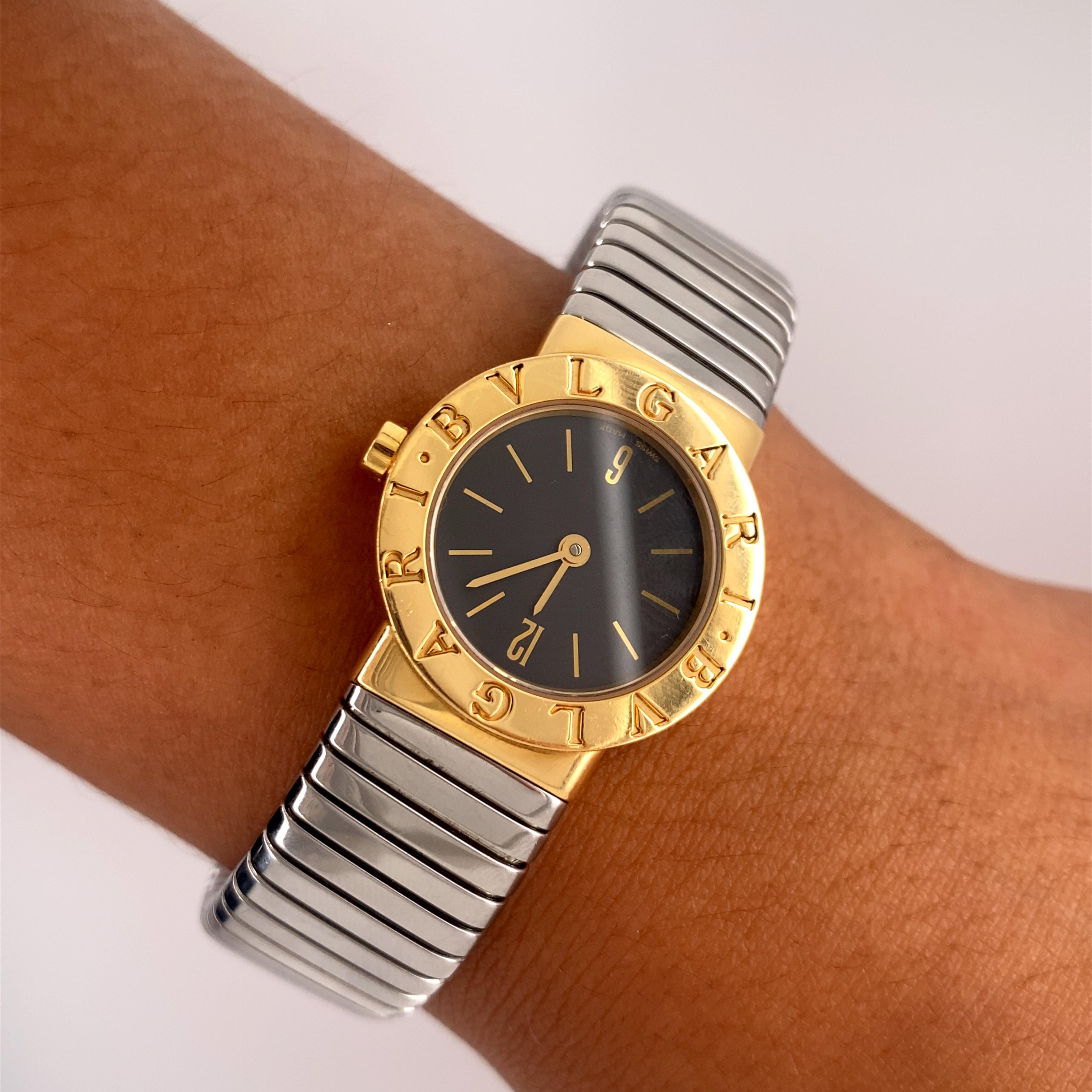 Bulgari Montre Tubogas en or jaune 18 carats et acier Pour femmes en vente