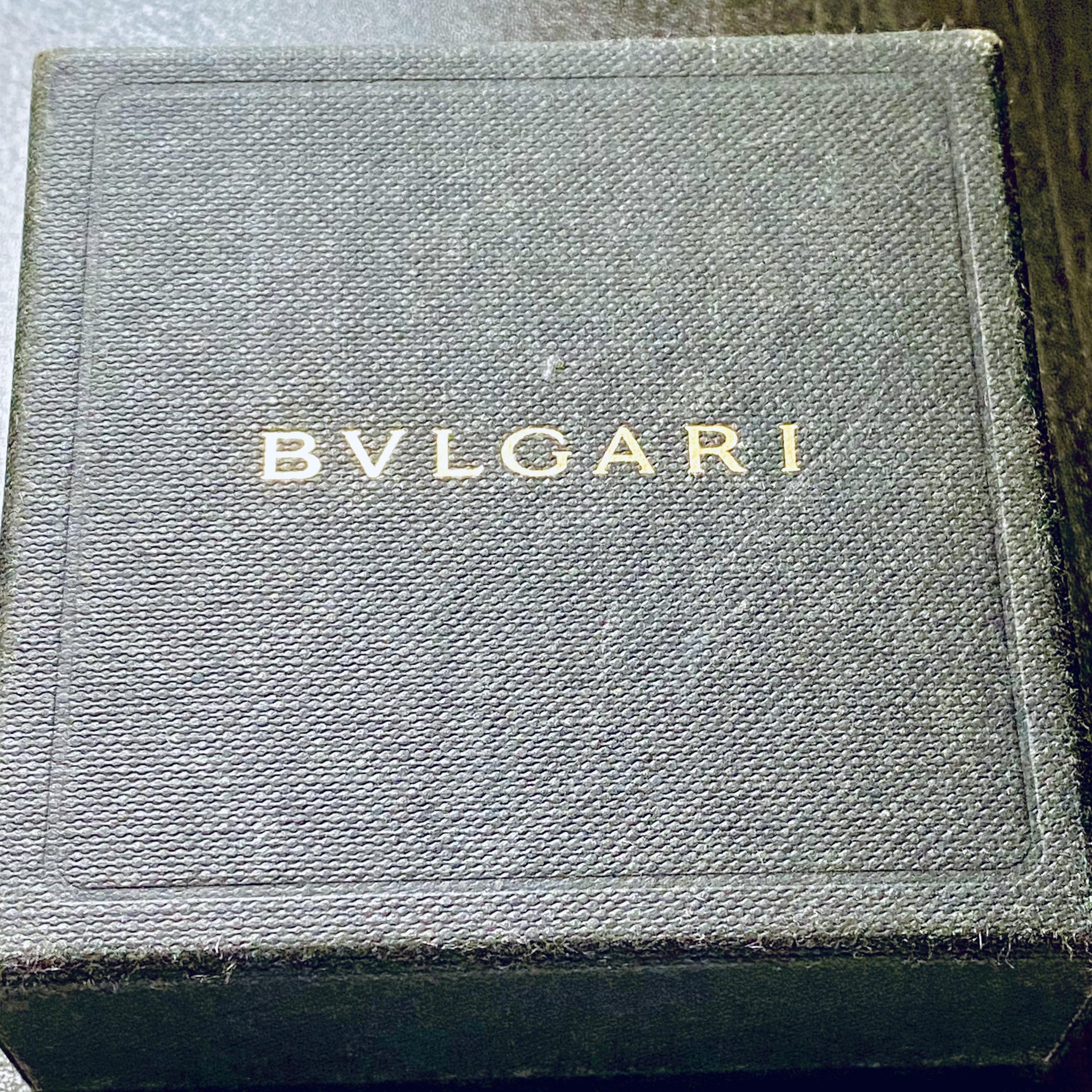 Bulgari Vintage 18 Karat Yellow Gold Carved Cabochon Citrine 0.75 Inch Earring In Good Condition For Sale In New York, NY