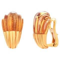 Bulgari Used 18 Karat Yellow Gold Carved Cabochon Citrine 0.75 Inch Earring