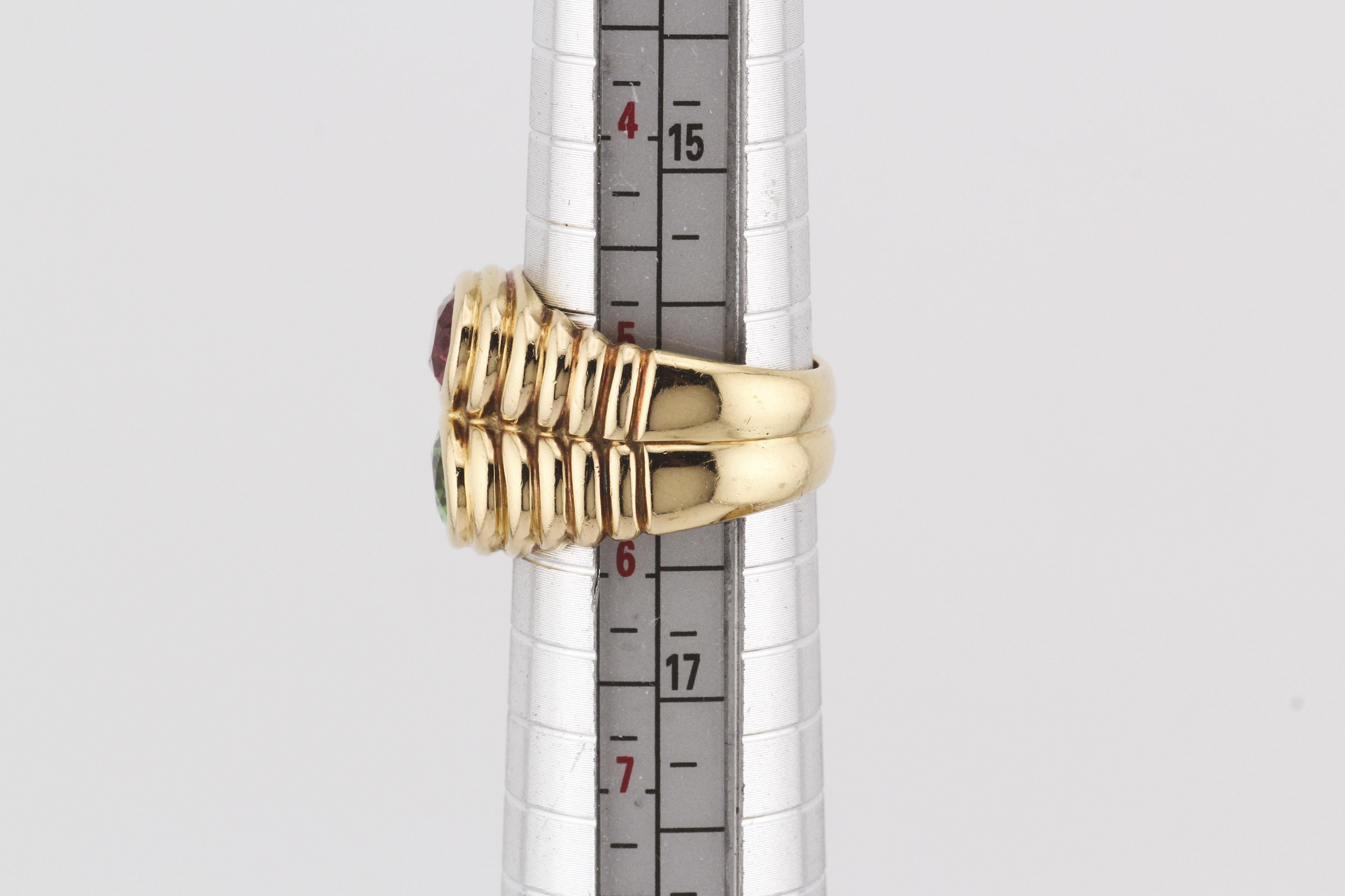 Bulgari Vintage Doppio Grün Rosa Turmalin 18k Gold Ring Größe 5,5 im Angebot 6