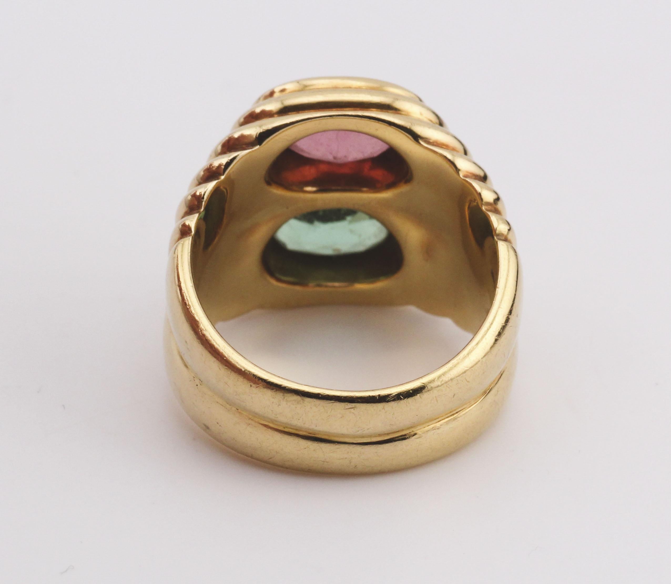 Bulgari Vintage Doppio Grün Rosa Turmalin 18k Gold Ring Größe 5,5 für Damen oder Herren im Angebot