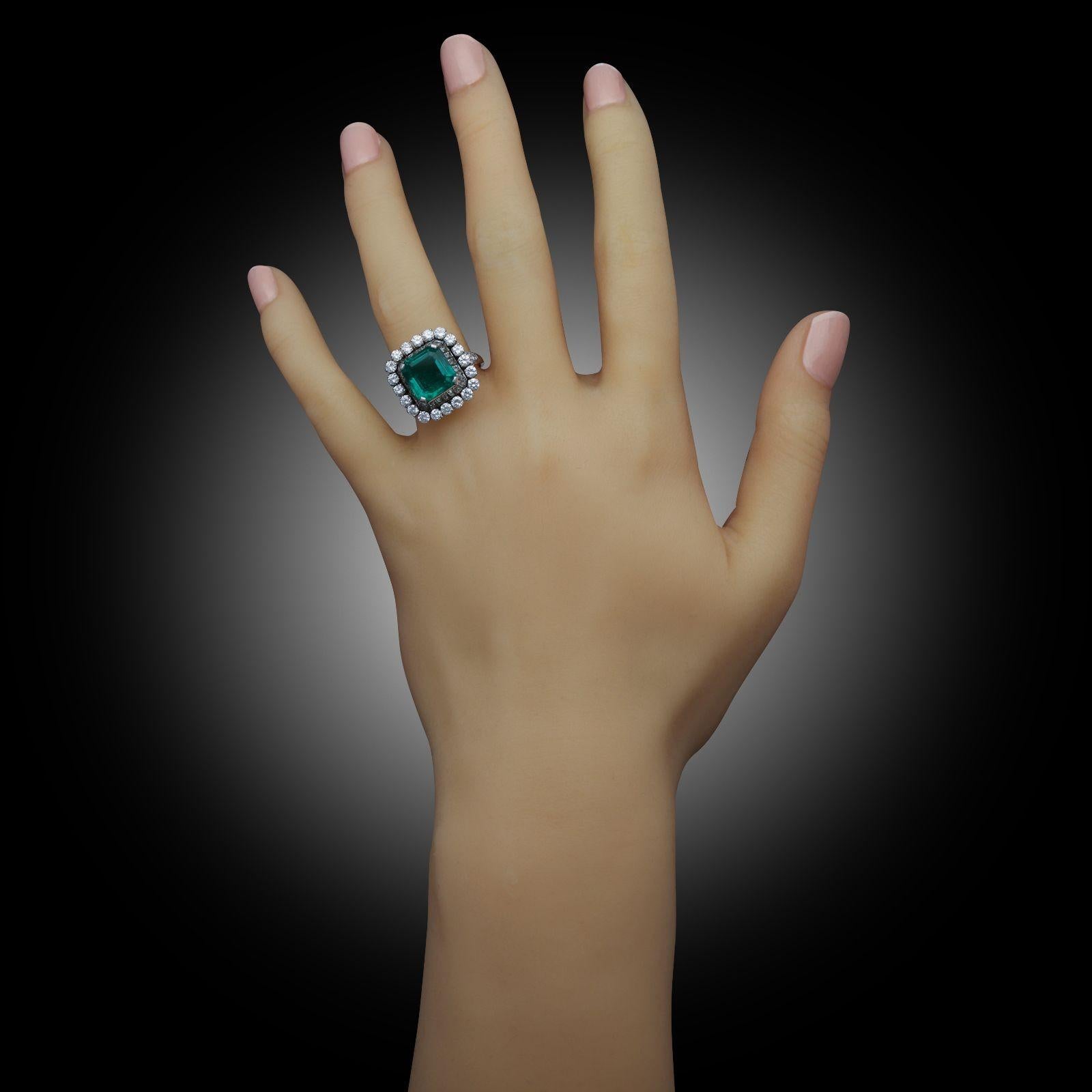 Anello Bulgari Vintage con smeraldo e diamanti, circa 1960 in vendita 1