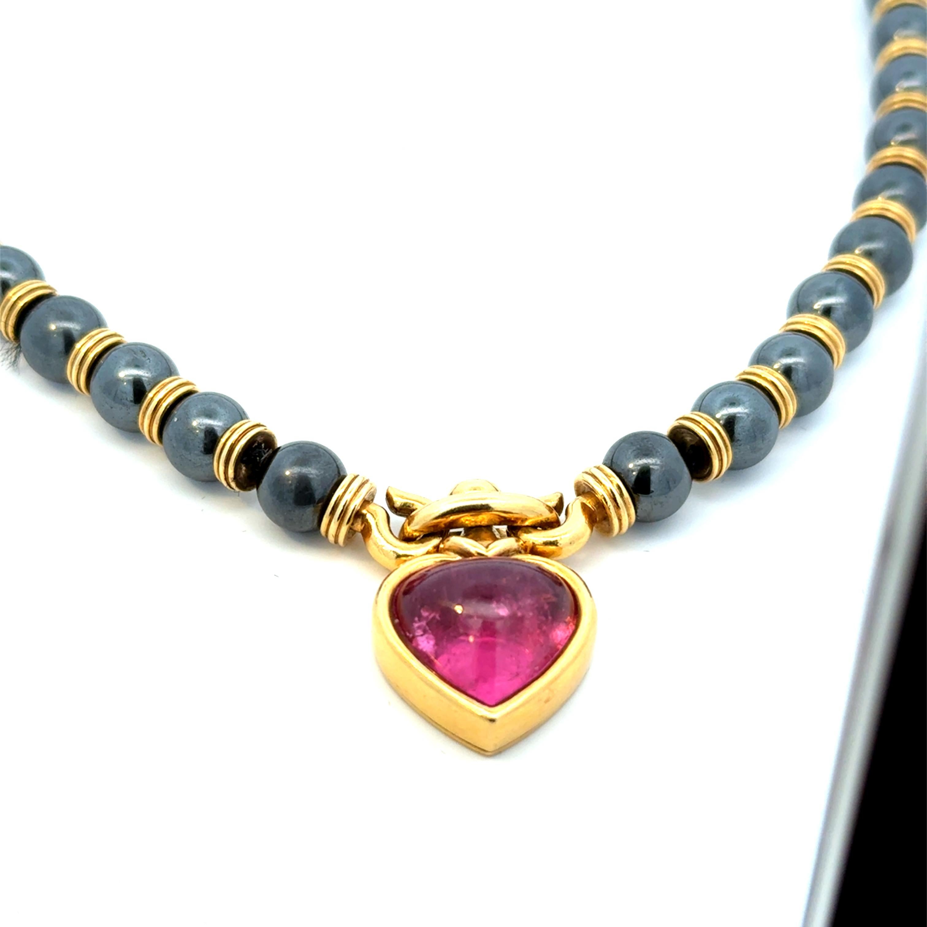 Bulgari Vintage Herz-Halskette aus 18 Karat Gold mit Schildpatt und Hämatit für Damen oder Herren im Angebot