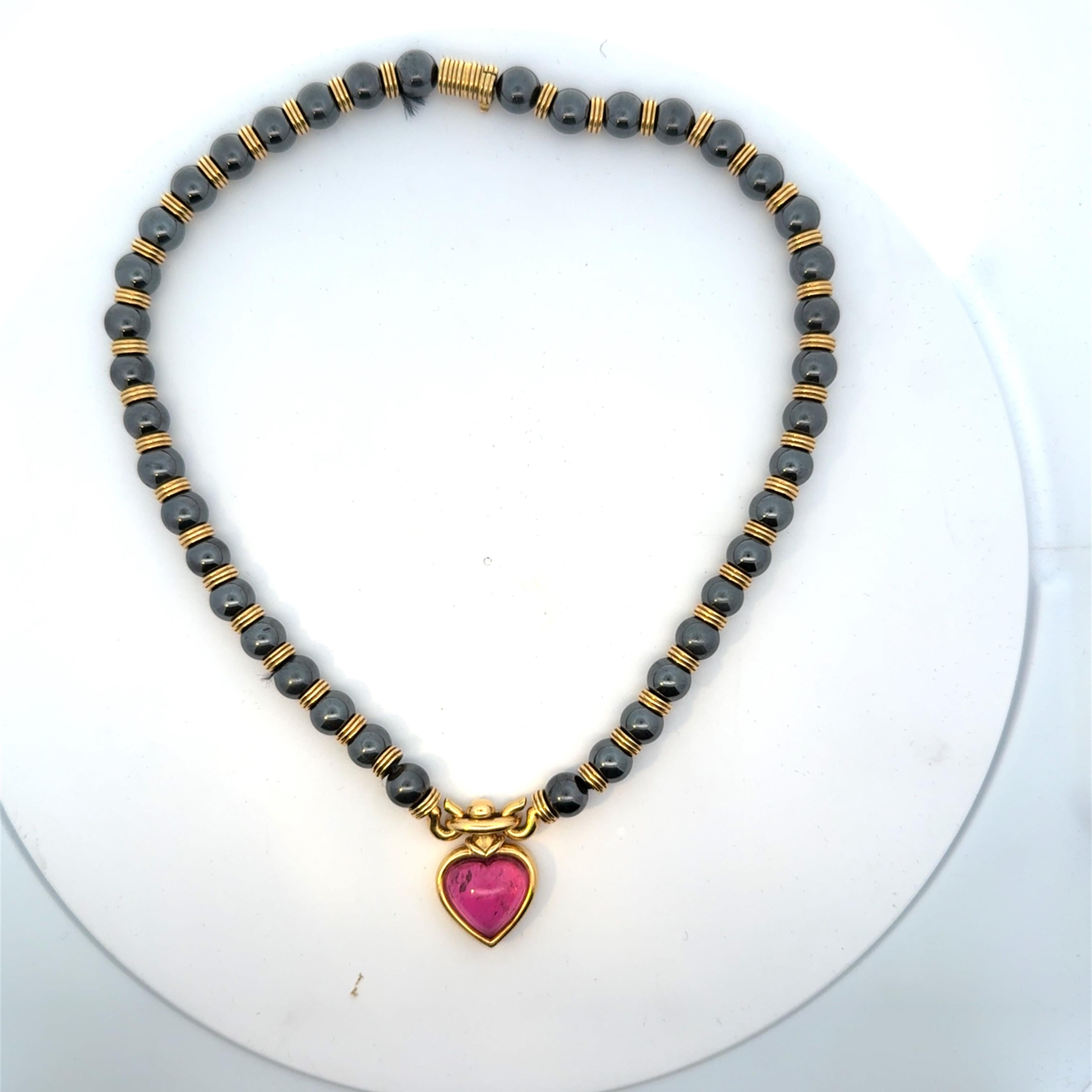 Bulgari Vintage Herz-Halskette aus 18 Karat Gold mit Schildpatt und Hämatit im Angebot 2