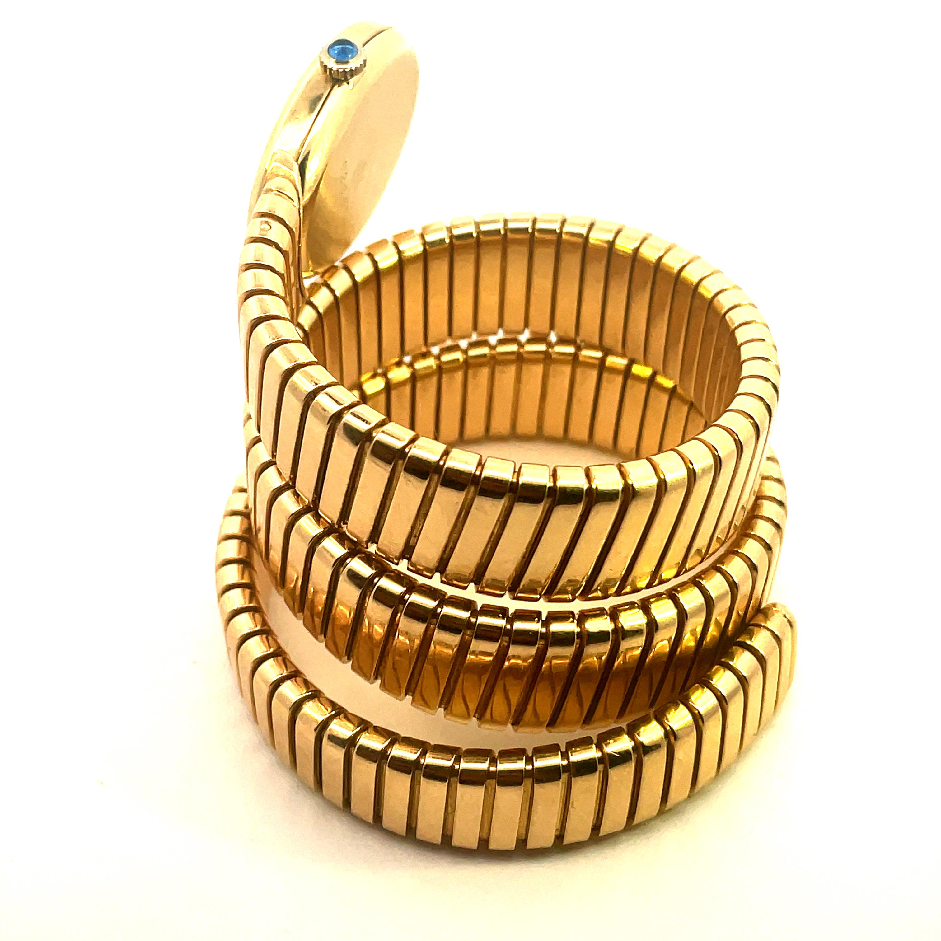 Montre-bracelet vintage Serpenti Tubogas avec cadran ovale Juvenia en or 18 carats de Bulgari en vente 1