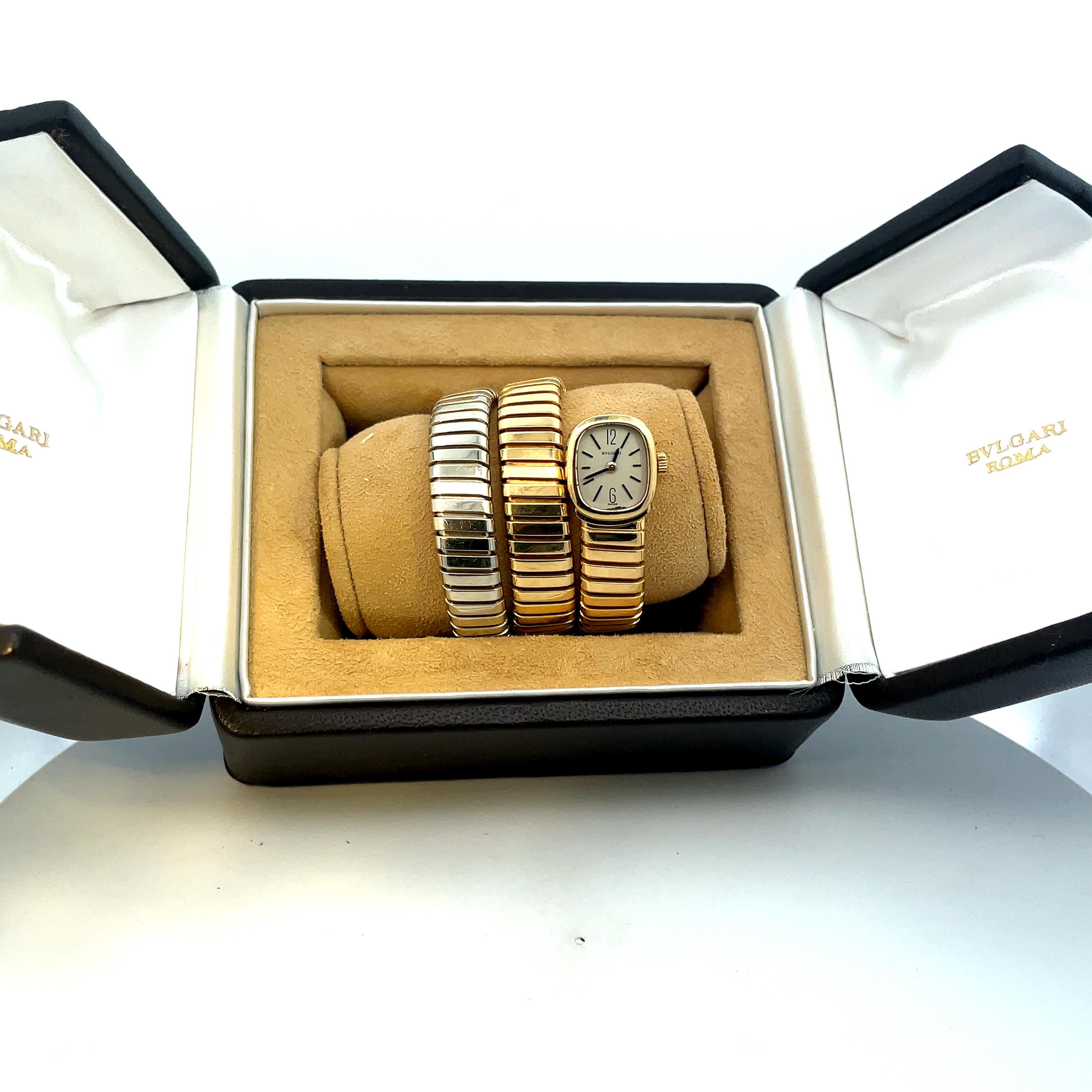 Bulgari Vintage Serpenti Tubogas Vintage Uhr Seltene rechteckige Gehäuse drei Gold im Zustand „Hervorragend“ im Angebot in Milano, IT