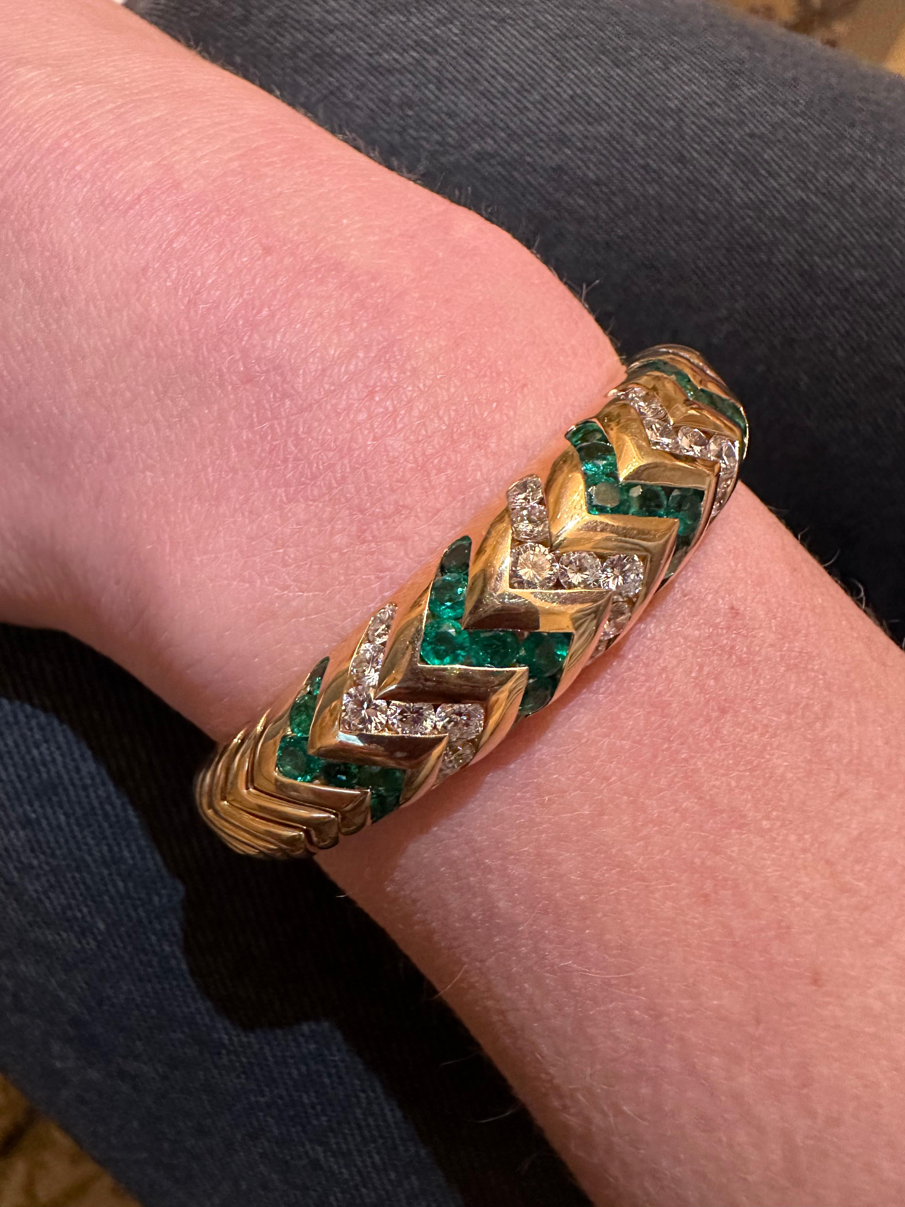 Bulgari Vivid Emerald and Diamond Cuff In Good Condition In Weston, MA