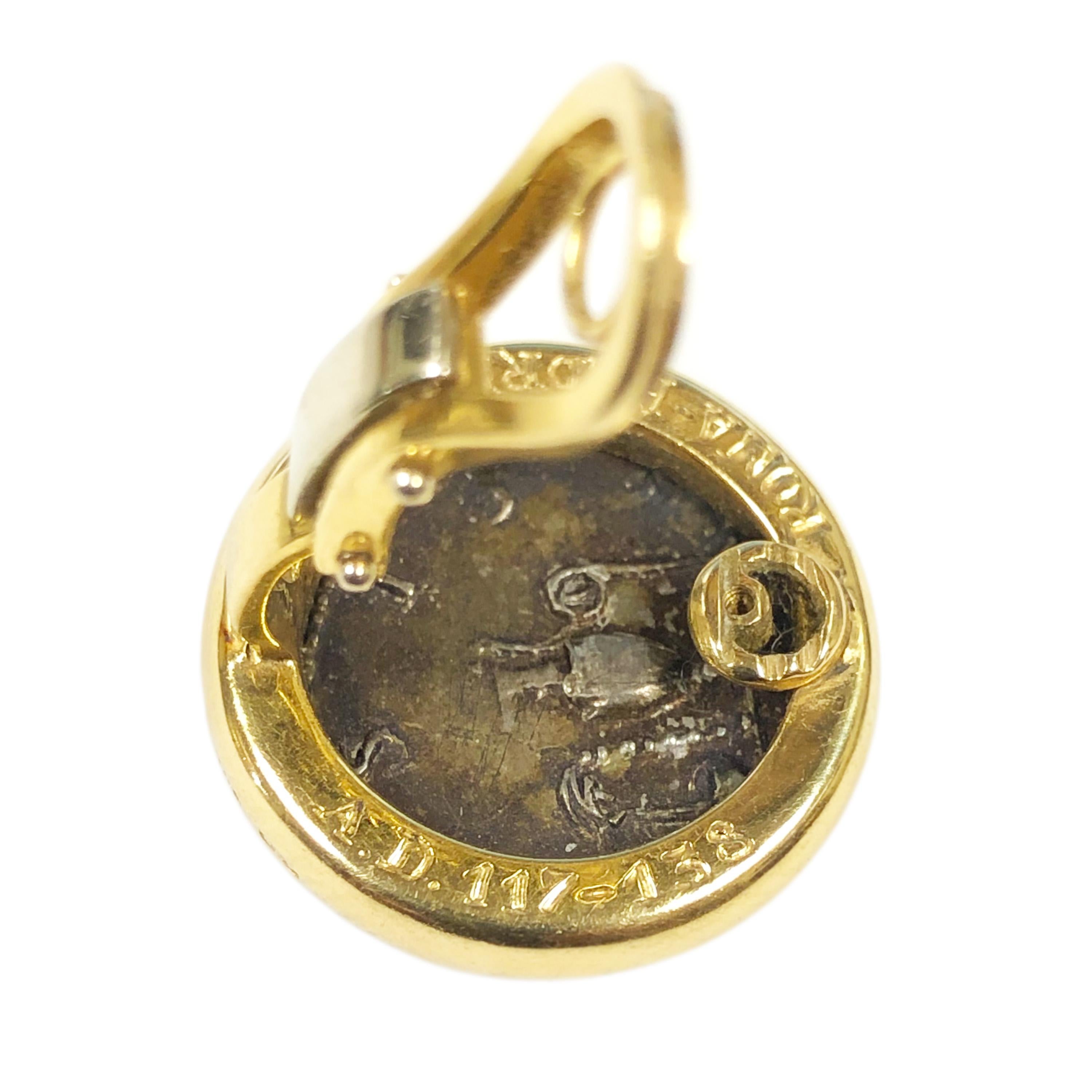 Bulgari Ohrringe aus Gelbgold und antiker Münze im Zustand „Hervorragend“ in Chicago, IL