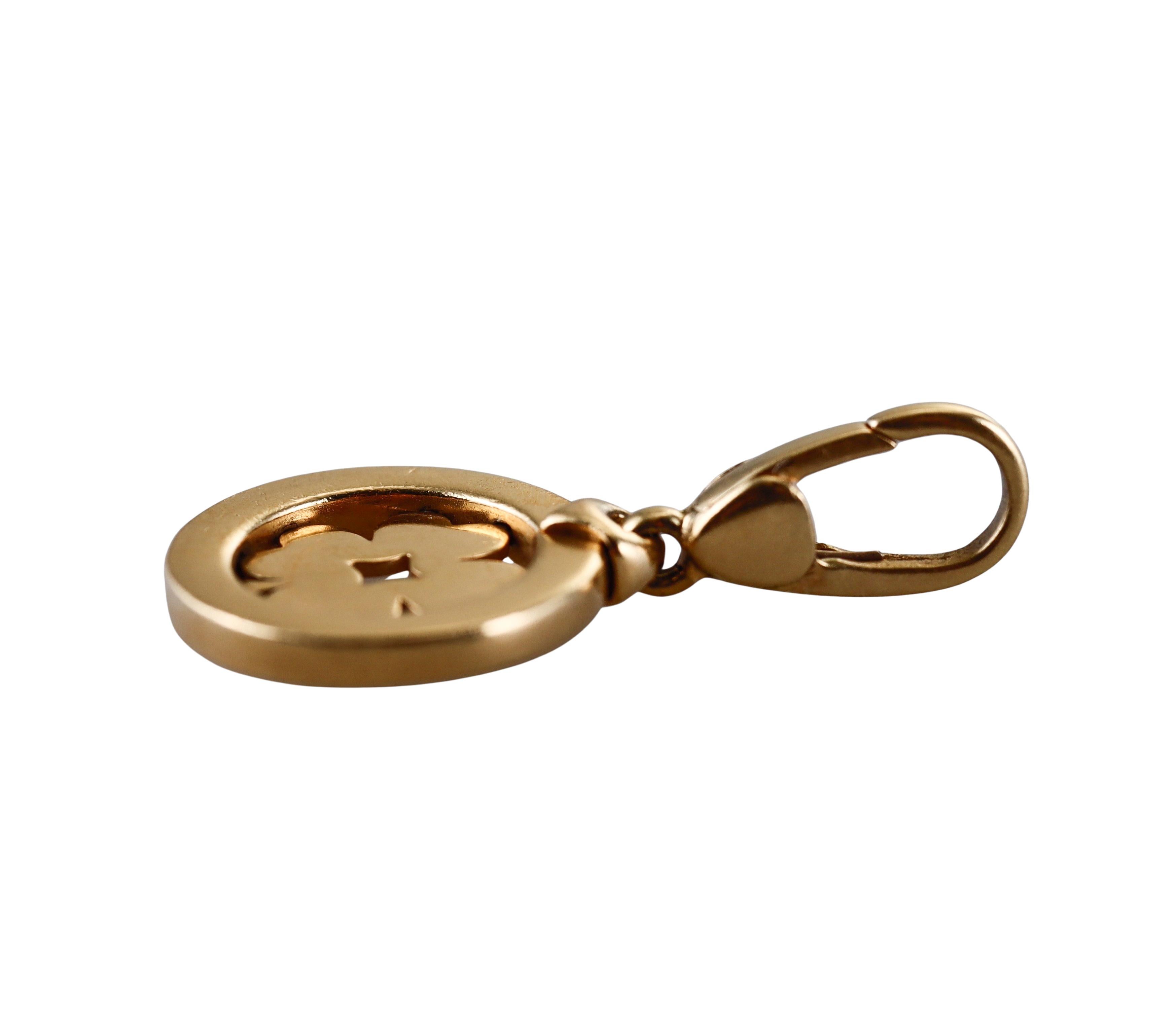 Bulgari Yellow Gold Clover Charm Pendant In Excellent Condition For Sale In New York, NY