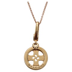 Bulgari Gelbgold Kreuz-Charm-Anhänger an Tiffany & Co Kette Halskette
