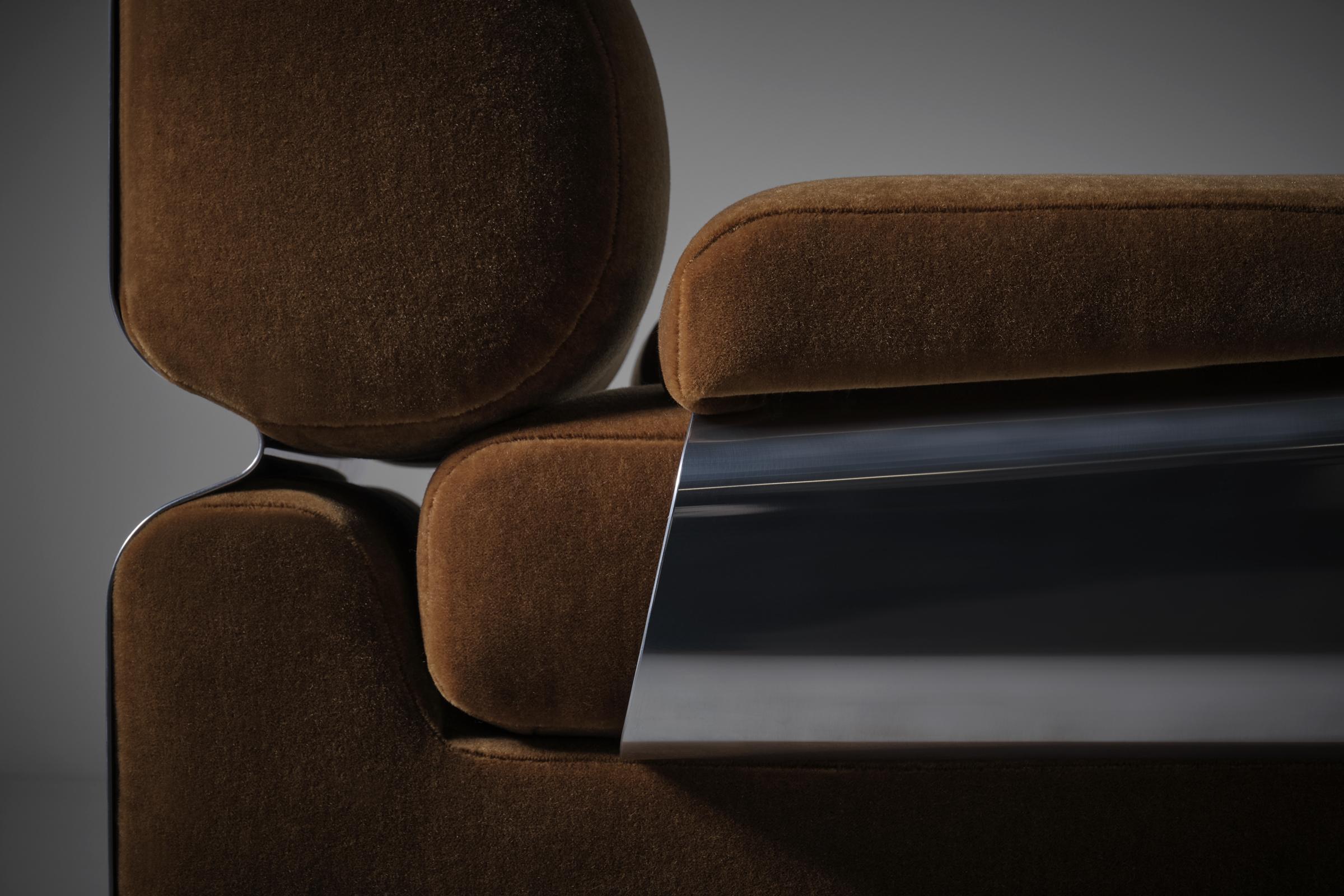 Mid-Century Modern Bulky Aluminum and Mohair lounge chair by Gian Pietro Arosio for D.A.S., 1970s