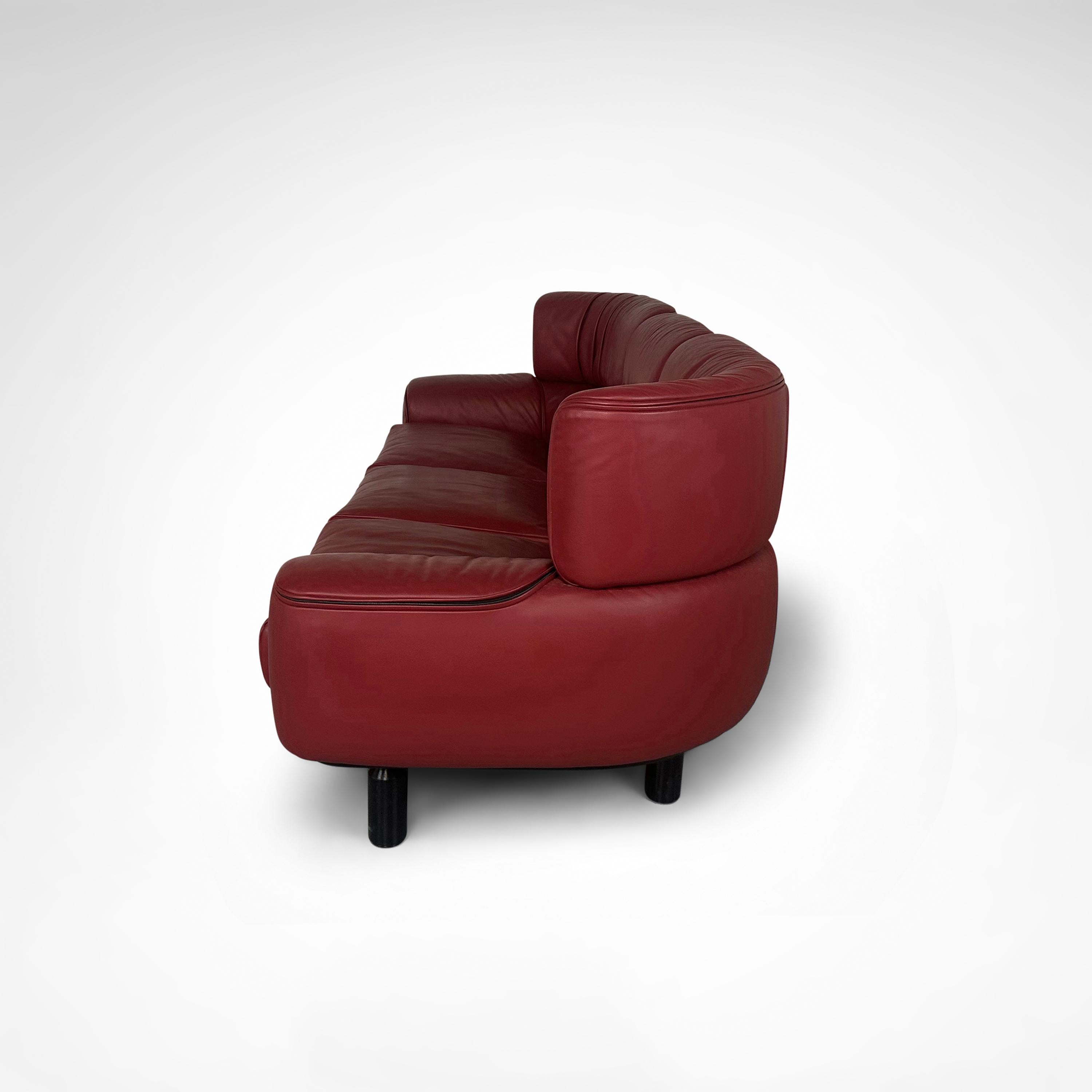 Bull 3-Sitzer-Sofa aus rotem Leder von Gianfranco Frattini für Cassina 1987 im Angebot 7