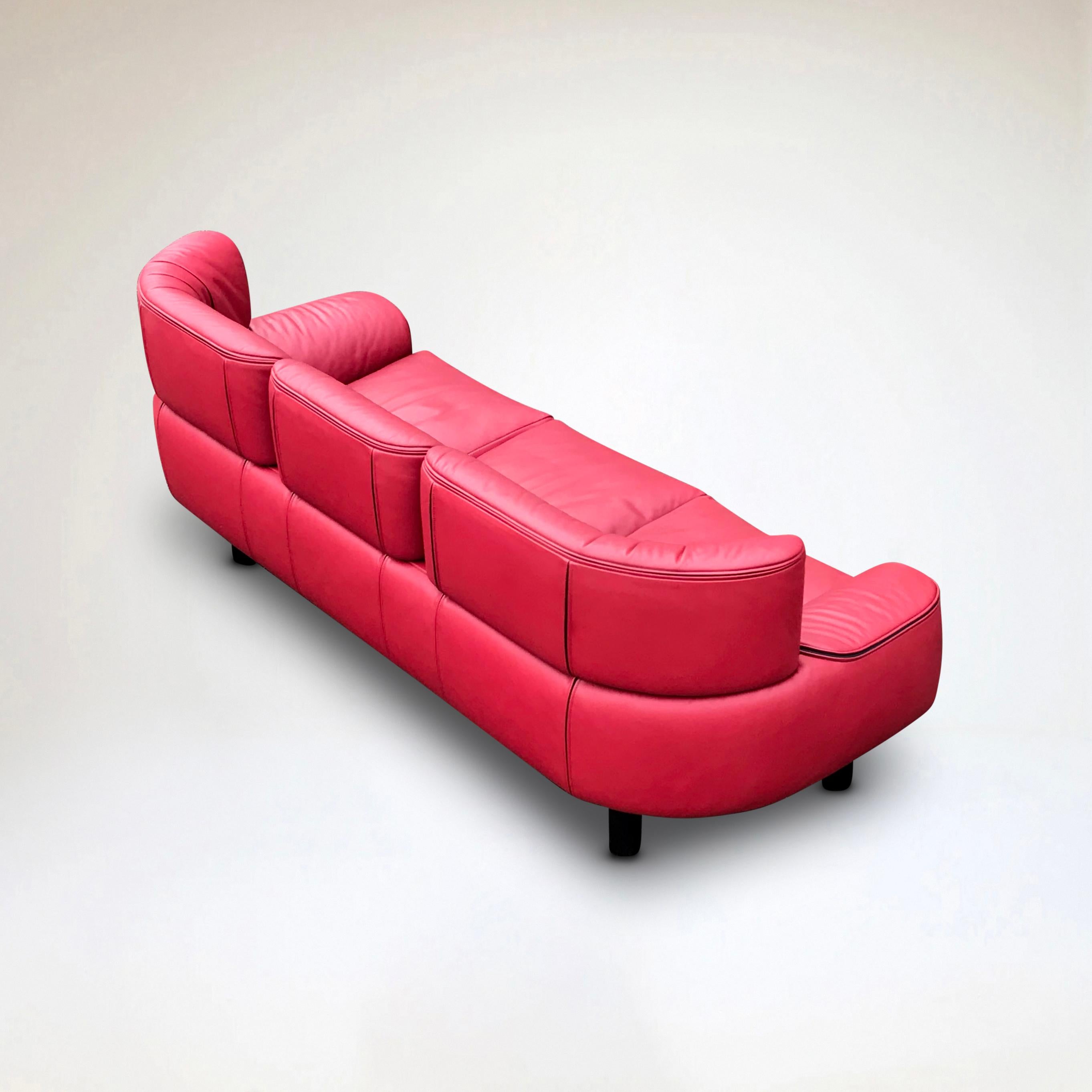 Late 20th Century Bull 3-seater red leather sofa by Gianfranco Frattini for Cassina 1987 For Sale