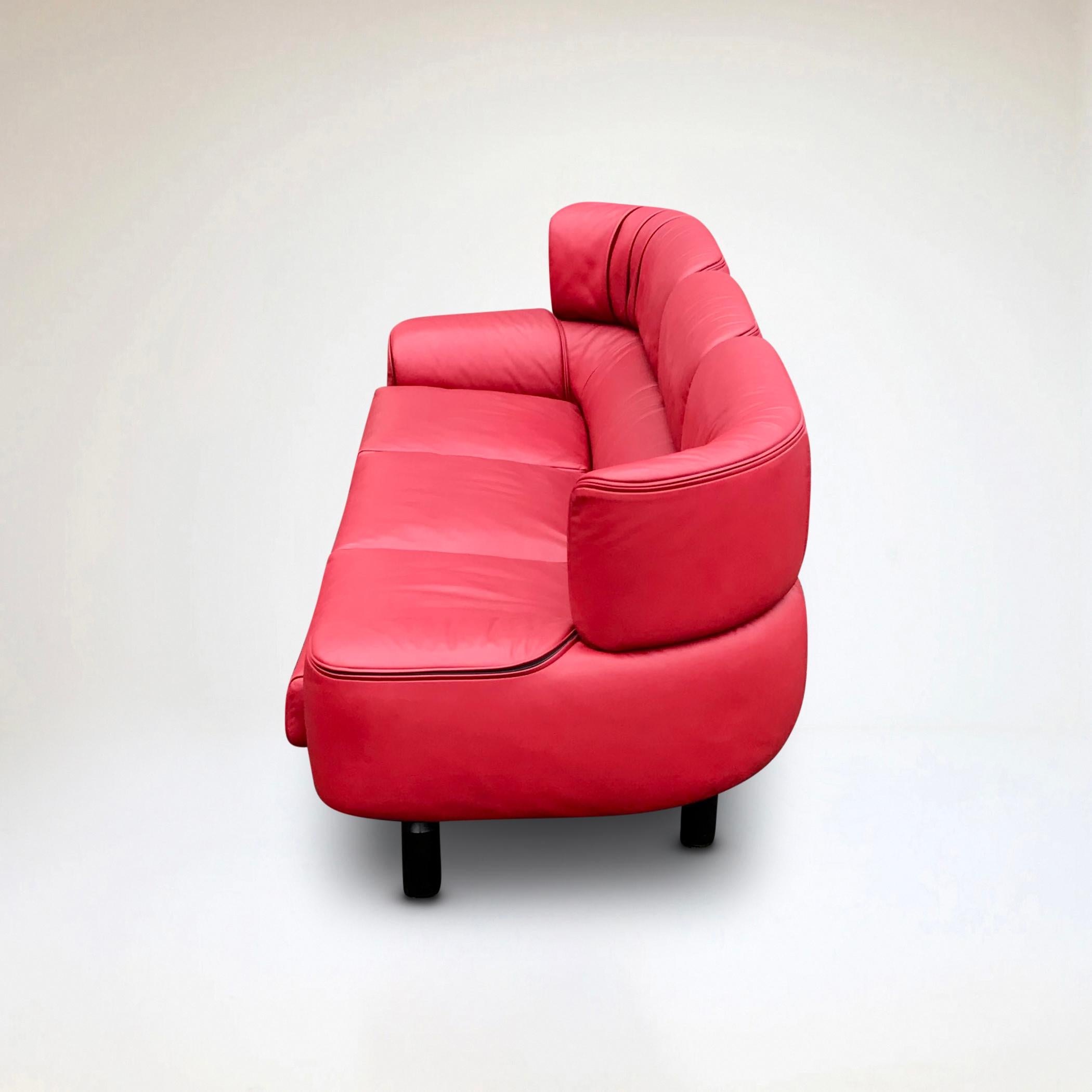 Leather Bull 3-seater red leather sofa by Gianfranco Frattini for Cassina 1987 For Sale