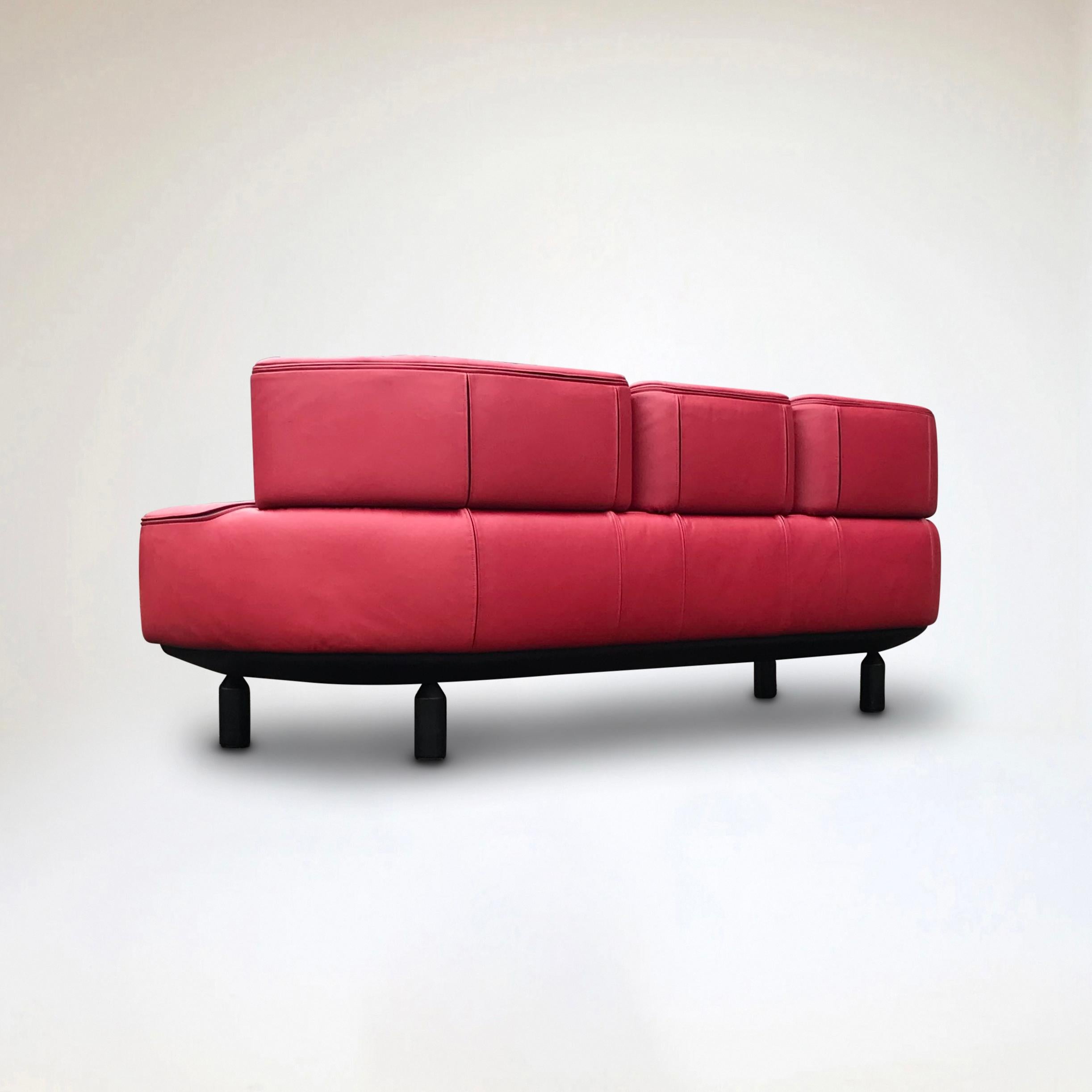 Bull 3-seater red leather sofa by Gianfranco Frattini for Cassina 1987 For Sale 2