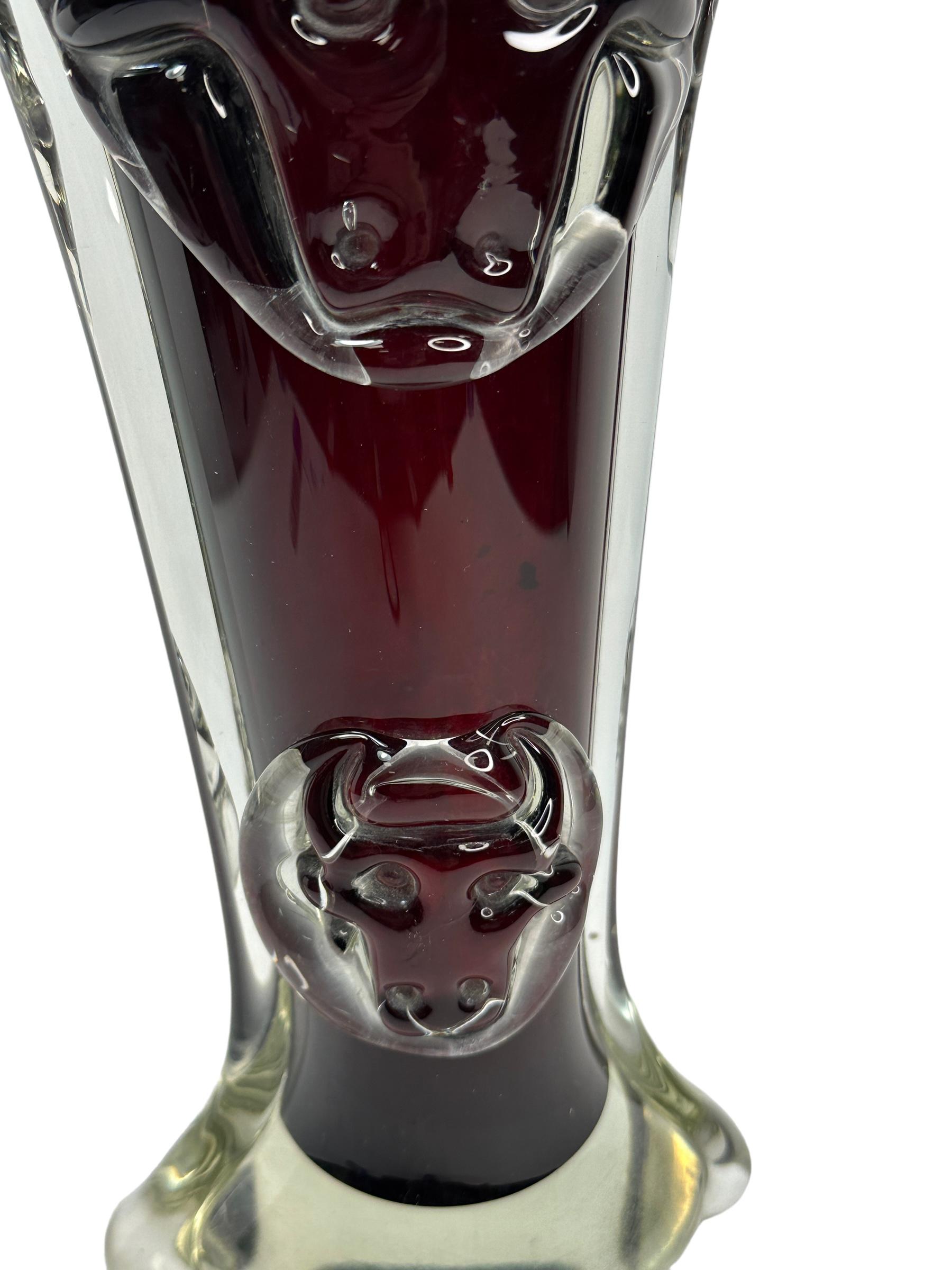 Bull Face Brutalist Murano Glass Vase red & clear, Vintage, Italy, 1960s For Sale 4
