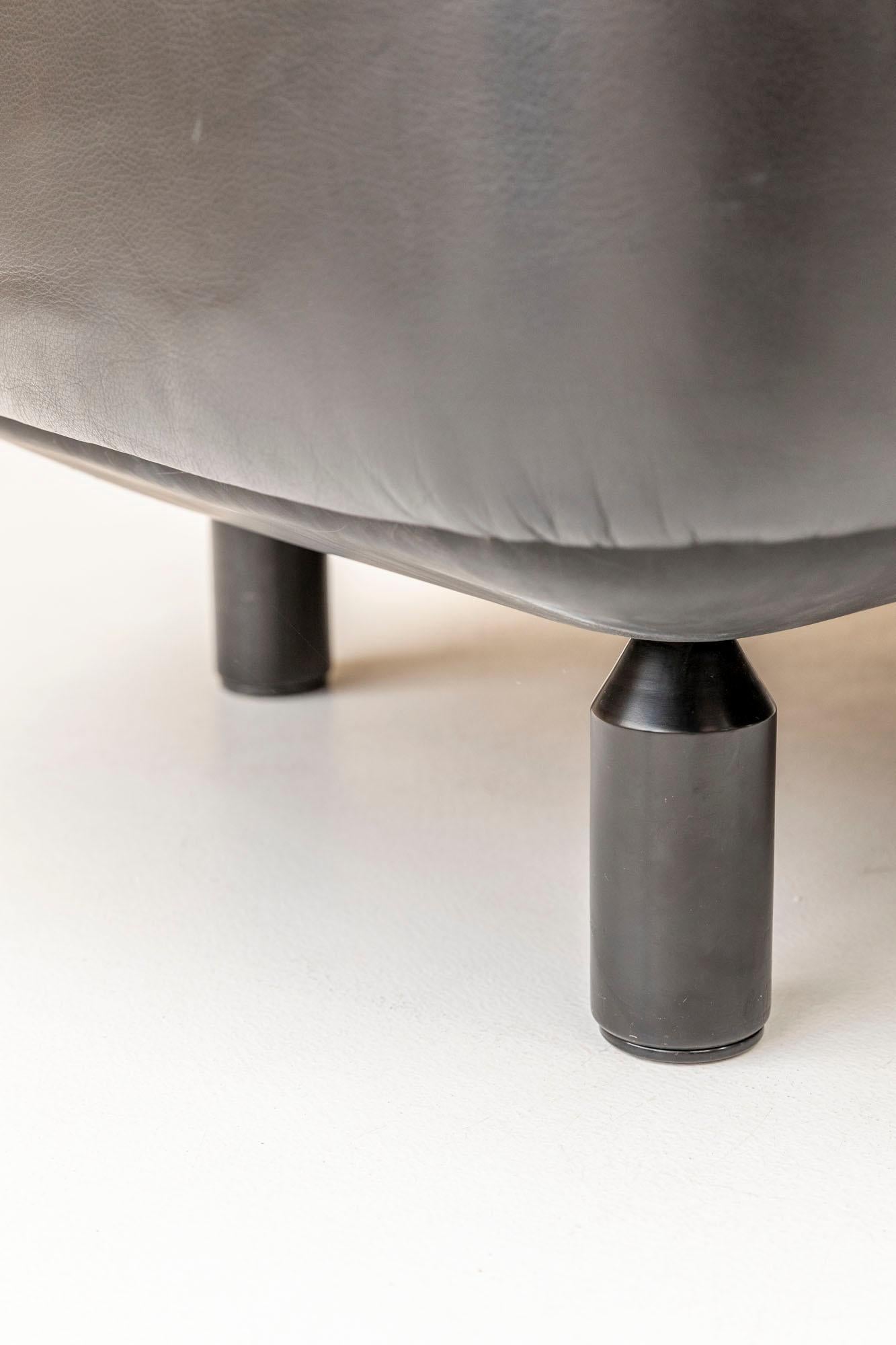 Bull Leather Sofa by Gianfranco Frattini for Cassina 4