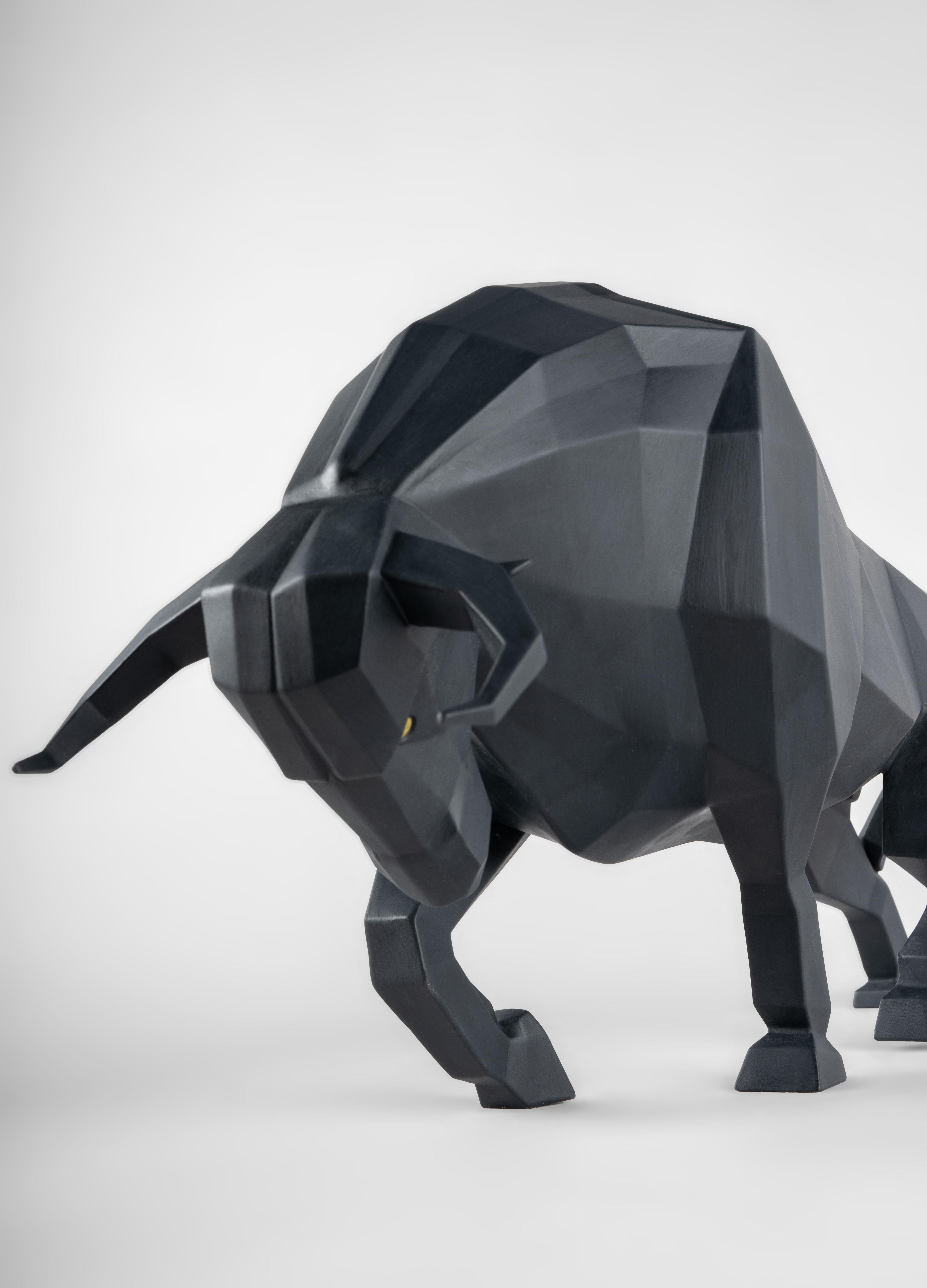 Toro 'Nero opaco' In condizioni Nuovo in vendita a New York City, NY