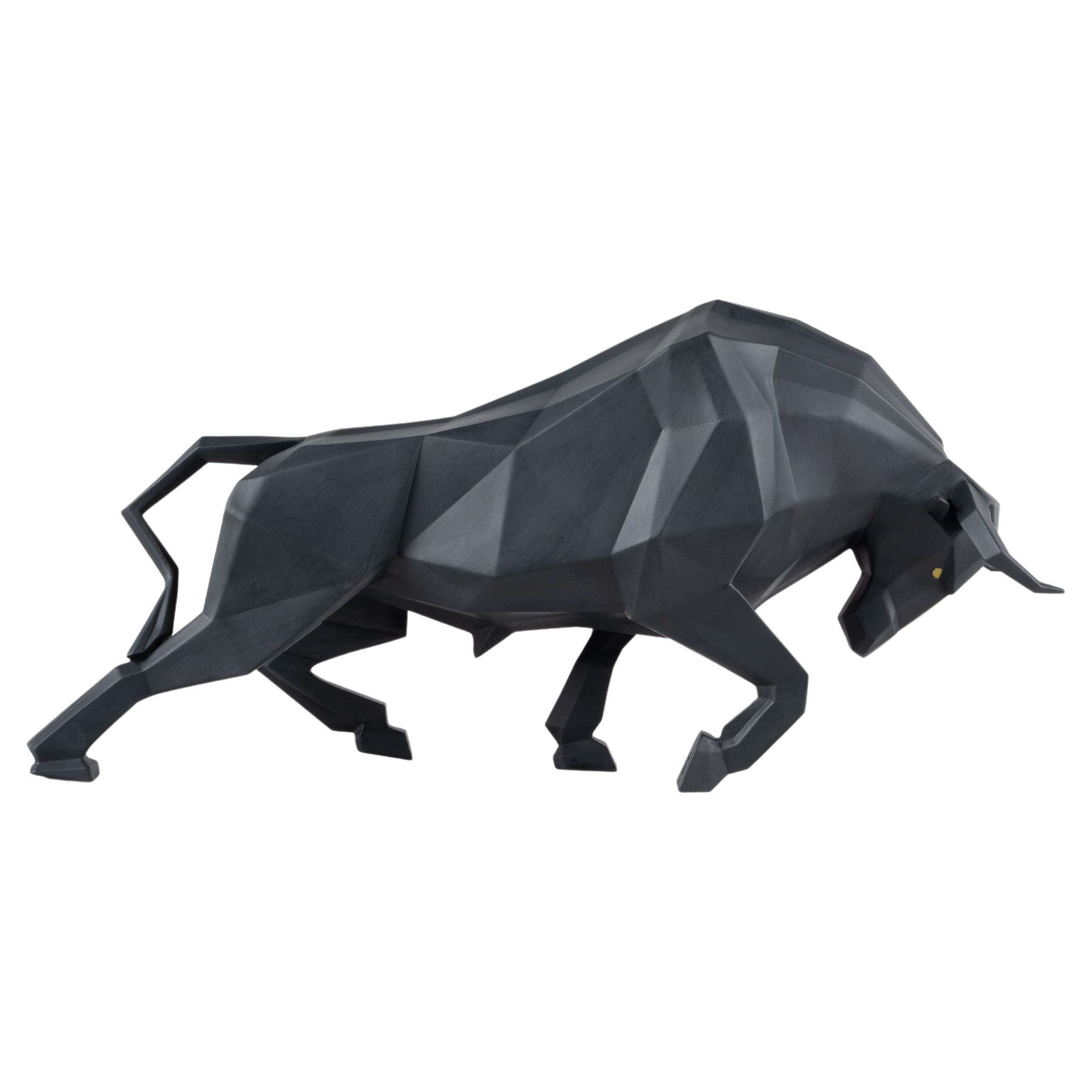 Toro 'Nero opaco' in vendita