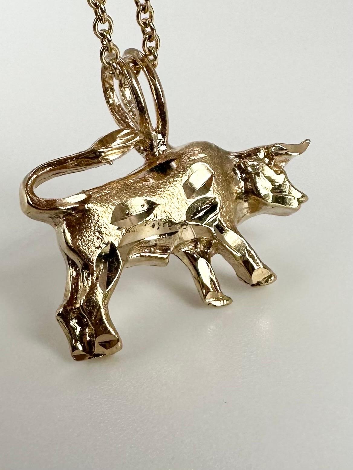 Bull pendant necklace in 14KT yellow gold, comes with 18 inches chain! 
GOLD: 14KT gold
Grams:2.77
size: 18 inches chain
Item#: 435-00042MTE

WHAT YOU GET AT STAMPAR JEWELERS:
Stampar Jewelers, located in the heart of Jupiter, Florida, is a custom