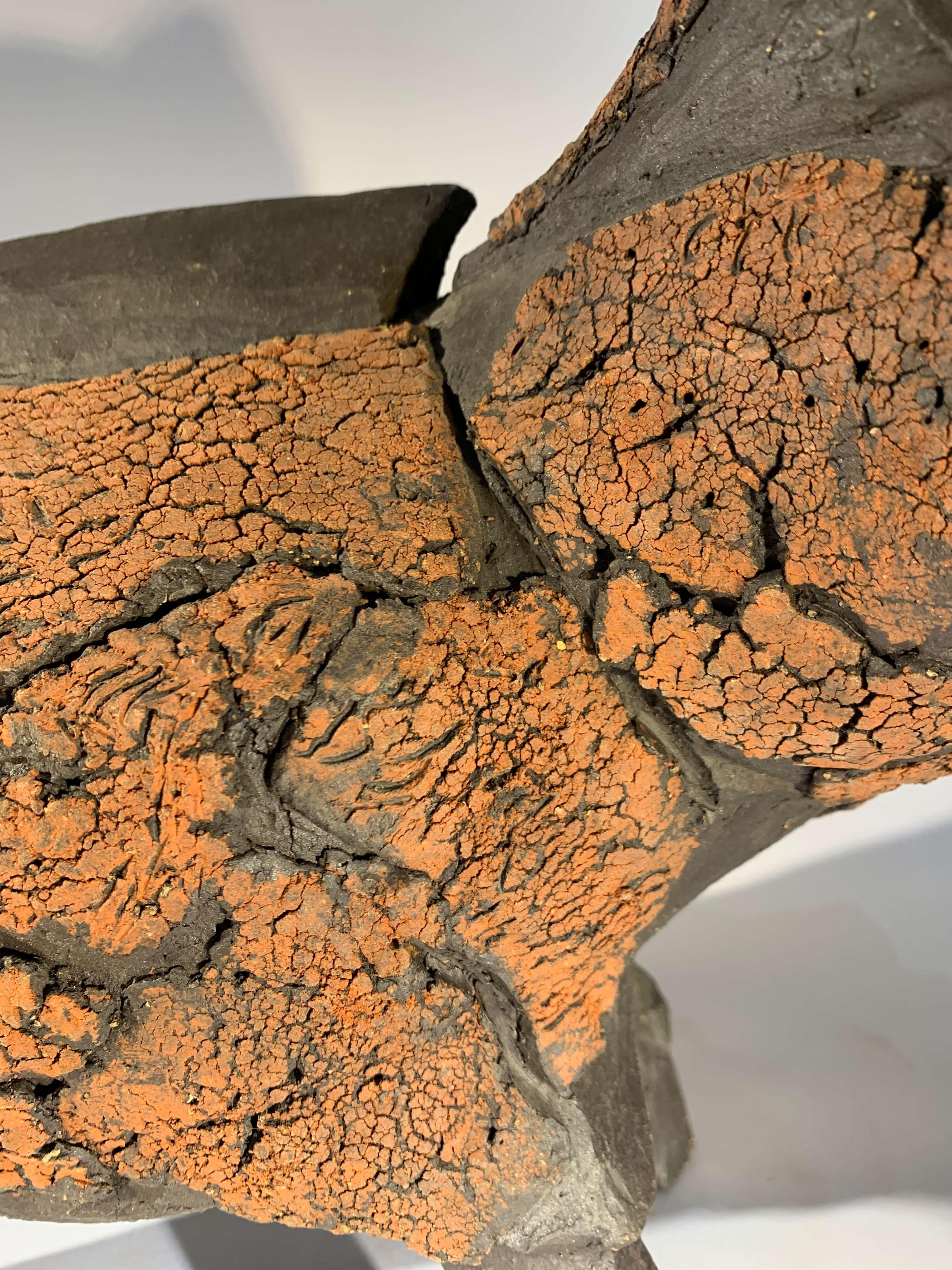 Fin du 20e siècle Sculpture de taureau en céramique et raku de 1975 en vente