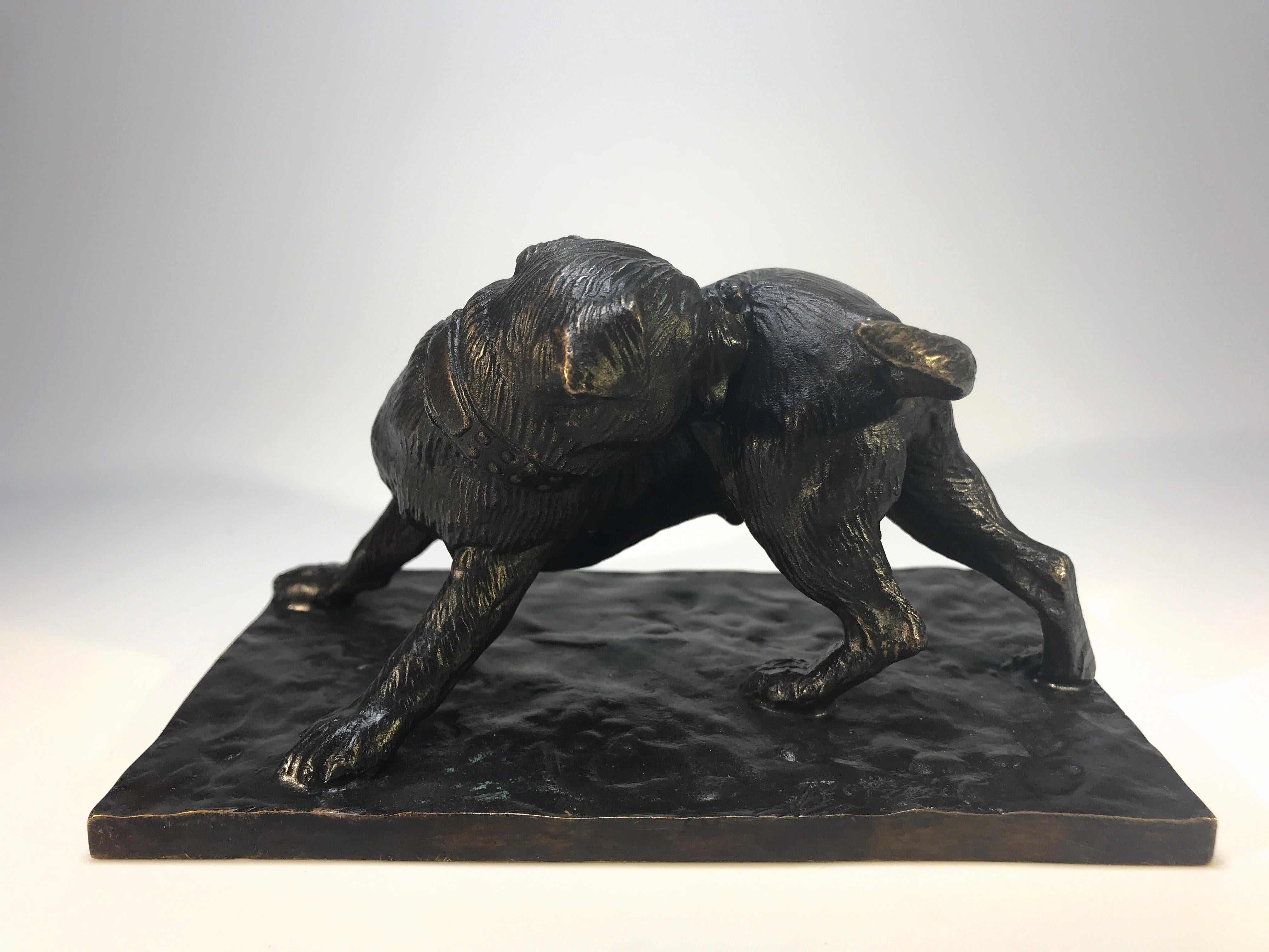 Bulldogge, Biting into the Flank, patinierte Bronze, signiert Bezeredi 1887 Budapest im Angebot 4