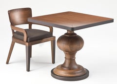 Poltrona BULLE Brown in Oak massiccio con seduta imbottita e schienale in legno