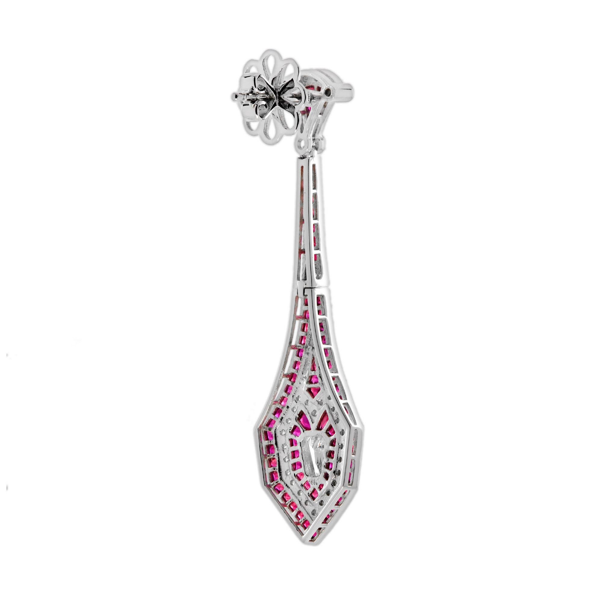 Art Déco Orecchini a goccia in oro bianco 18 carati con diamanti a forma di proiettile e rubini rosa rossi in stile Art Deco in vendita