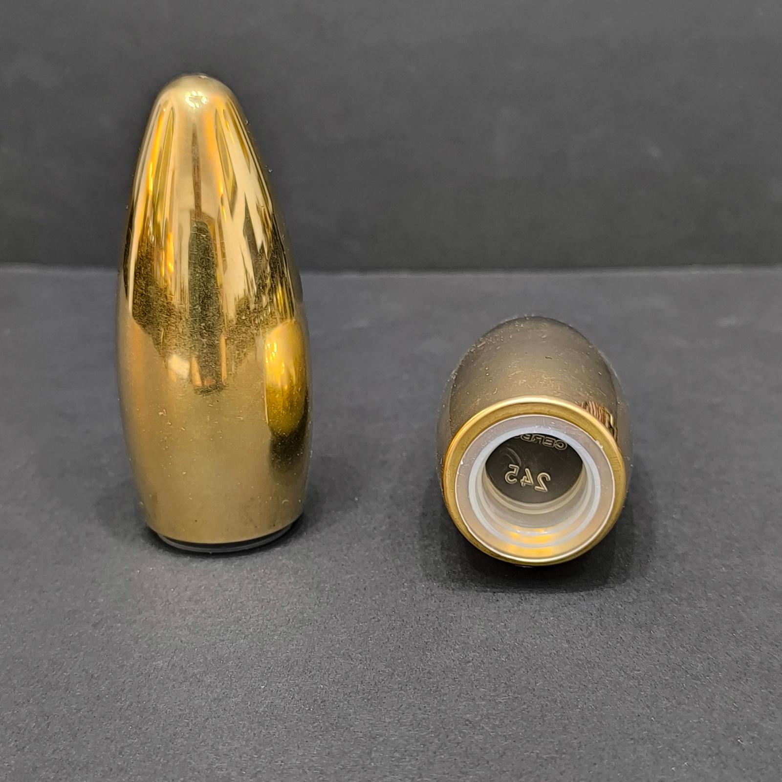 Laiton Salière et poivrière en forme de balle en laiton lourd des années 1970 en vente