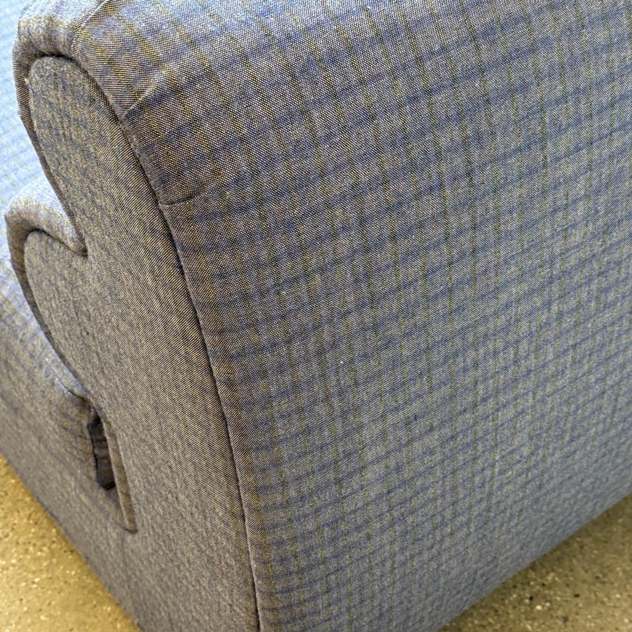 Bullnose Postmodern Slipper Chairs by Carson's of High Point en Kvadrat Recheck Lana en venta