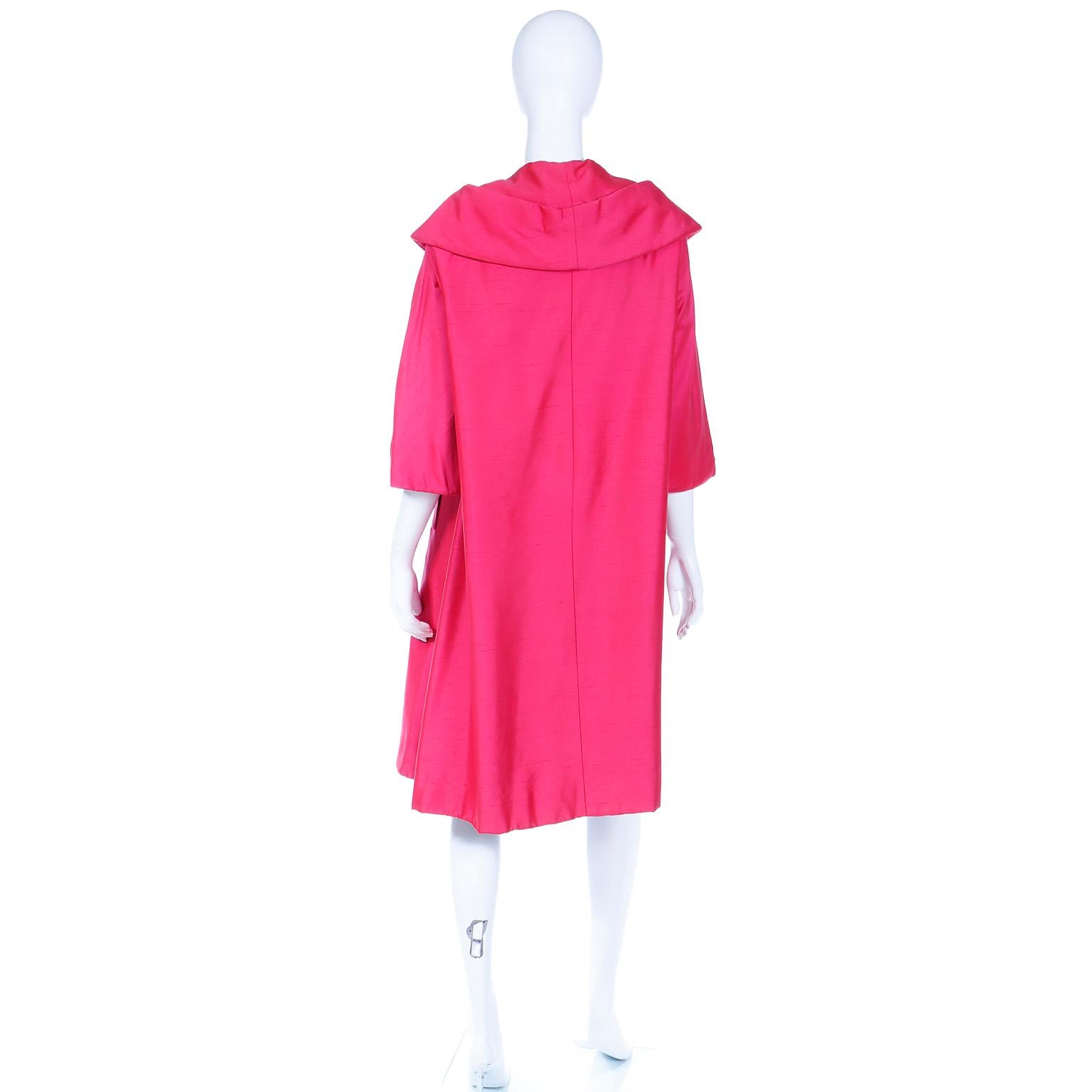 Women's Bullocks Westwood Weyburn Room Vintage Bright Pink Silk Evening Coat For Sale