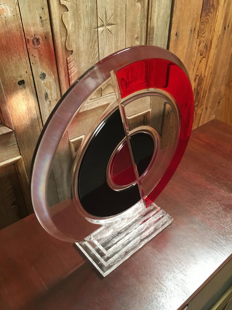 Bullseye Lucite Sculpture by Shlomi Haziza In Good Condition For Sale In Denton, TX
