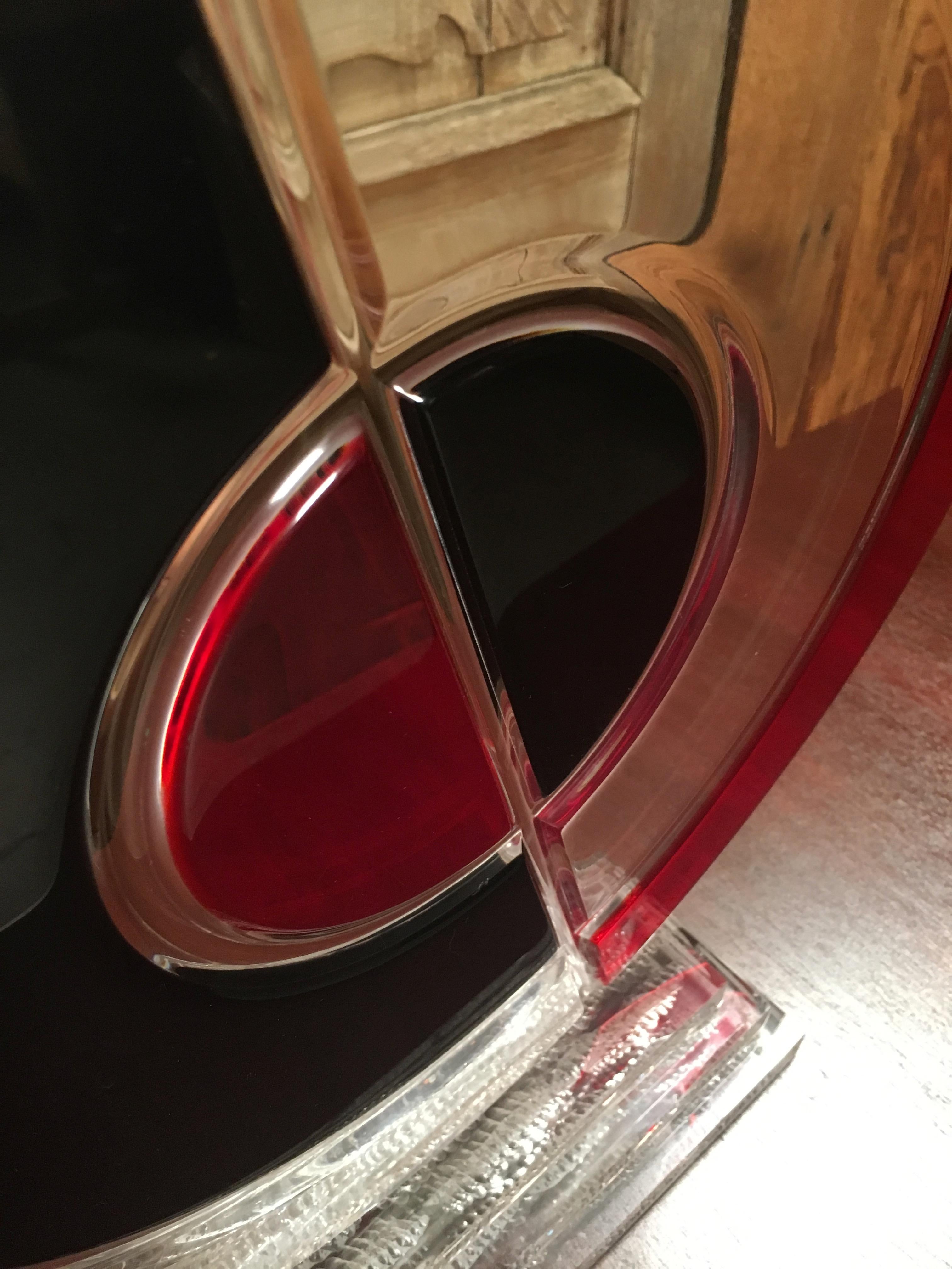 Bullseye Lucite Sculpture by Shlomi Haziza In Good Condition In Denton, TX