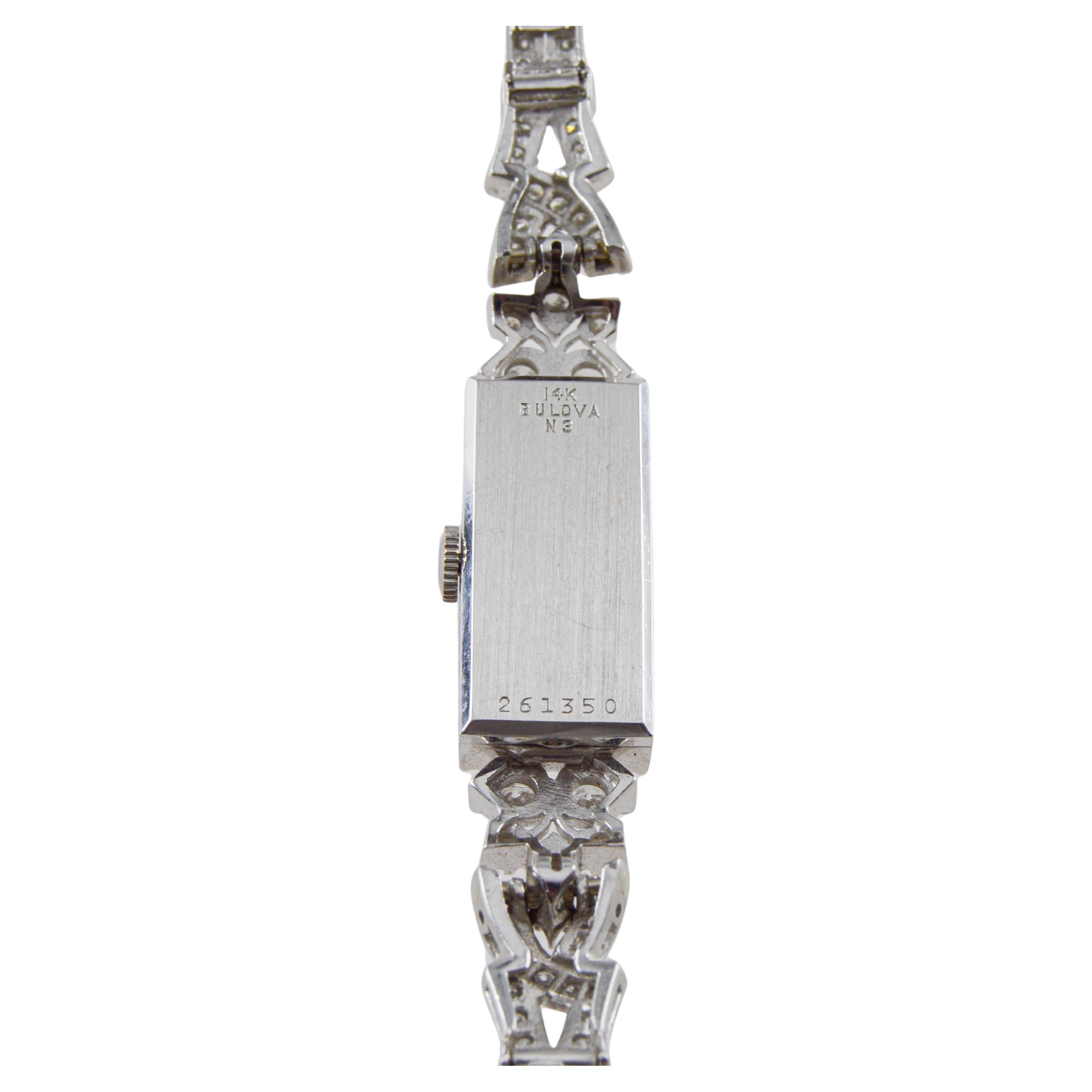 Bulova Reloj Art Decó de señora de oro blanco macizo de 14 quilates con diamantes circa 1940's en venta 6