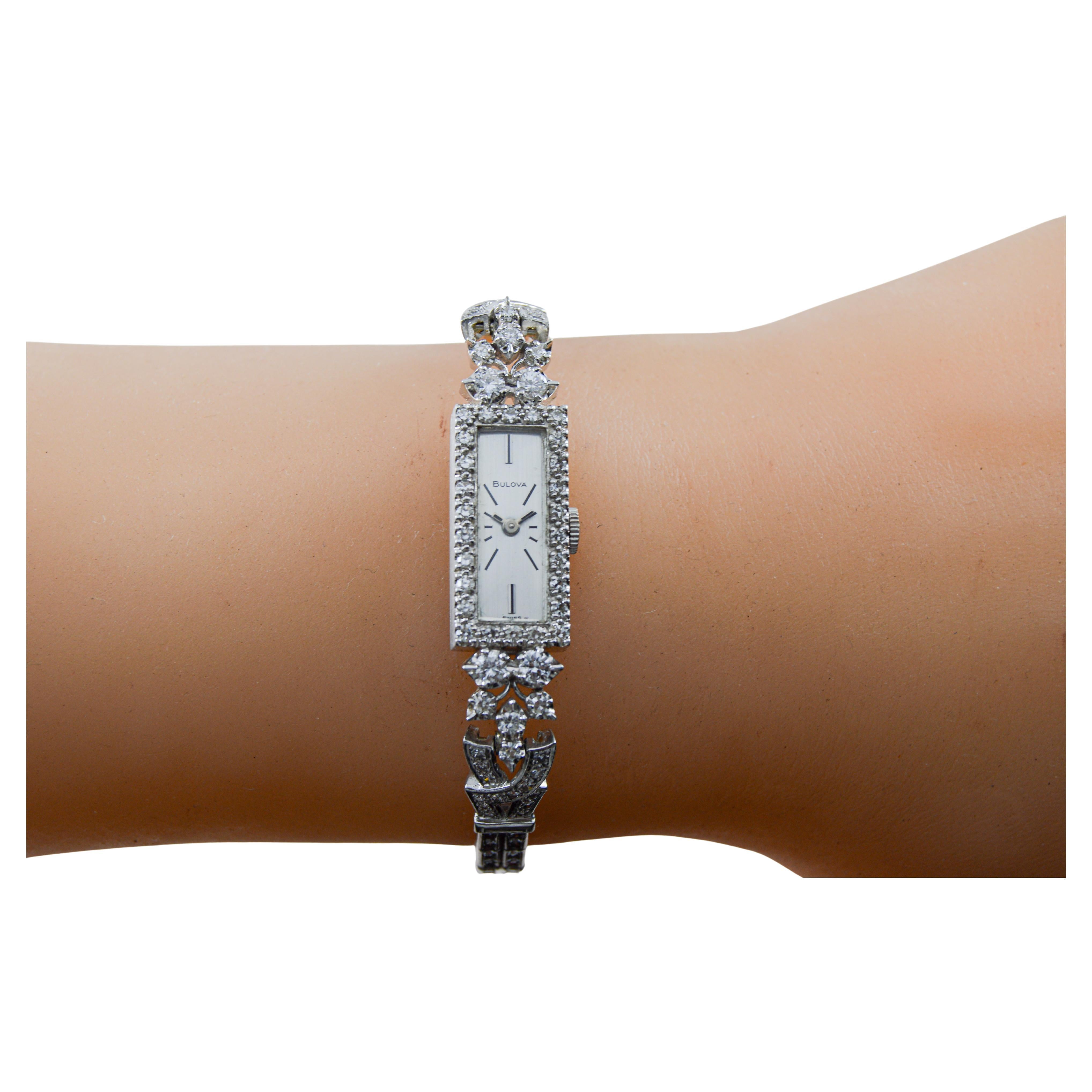 Bulova Reloj Art Decó de señora de oro blanco macizo de 14 quilates con diamantes circa 1940's en venta 12