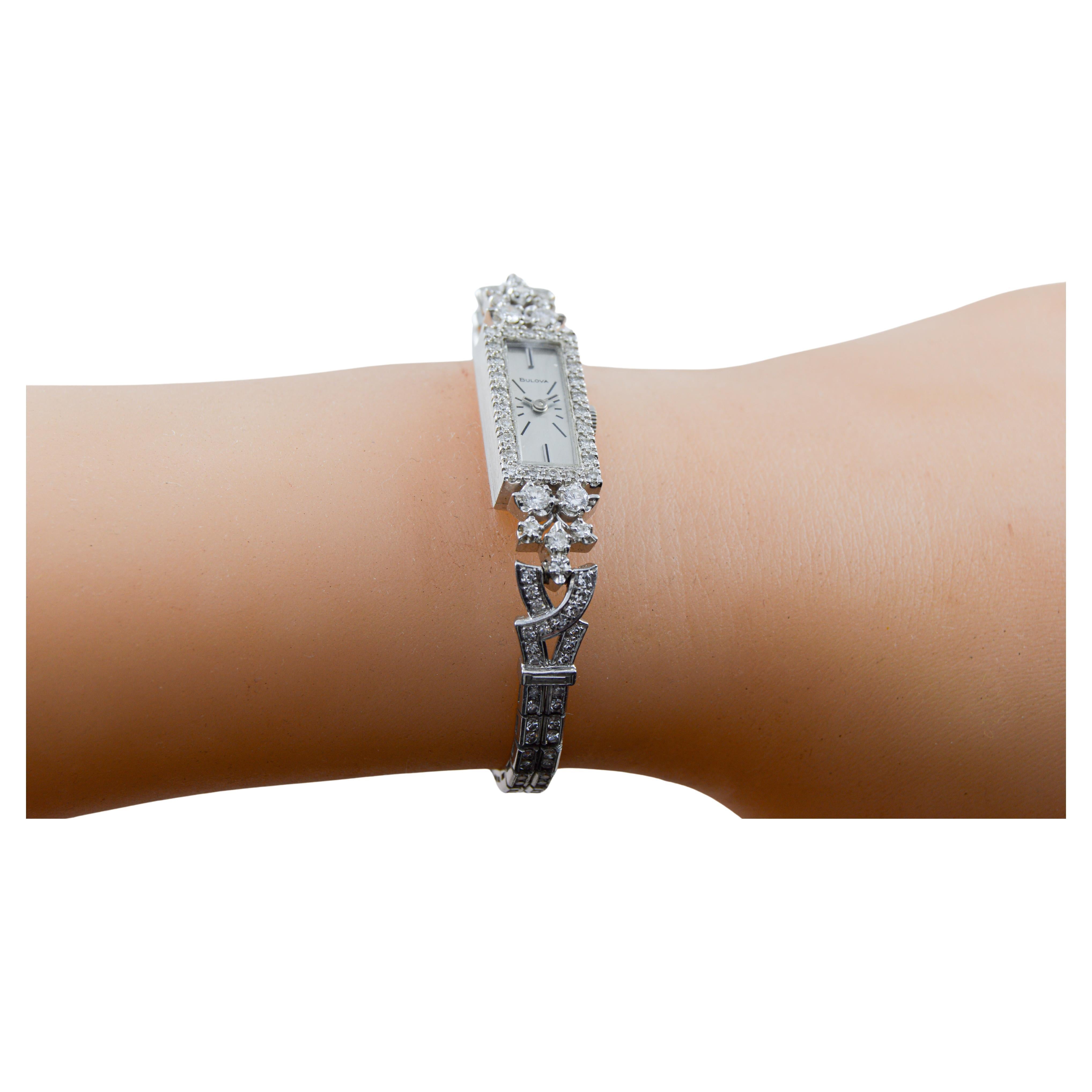 Bulova Reloj Art Decó de señora de oro blanco macizo de 14 quilates con diamantes circa 1940's en venta 13