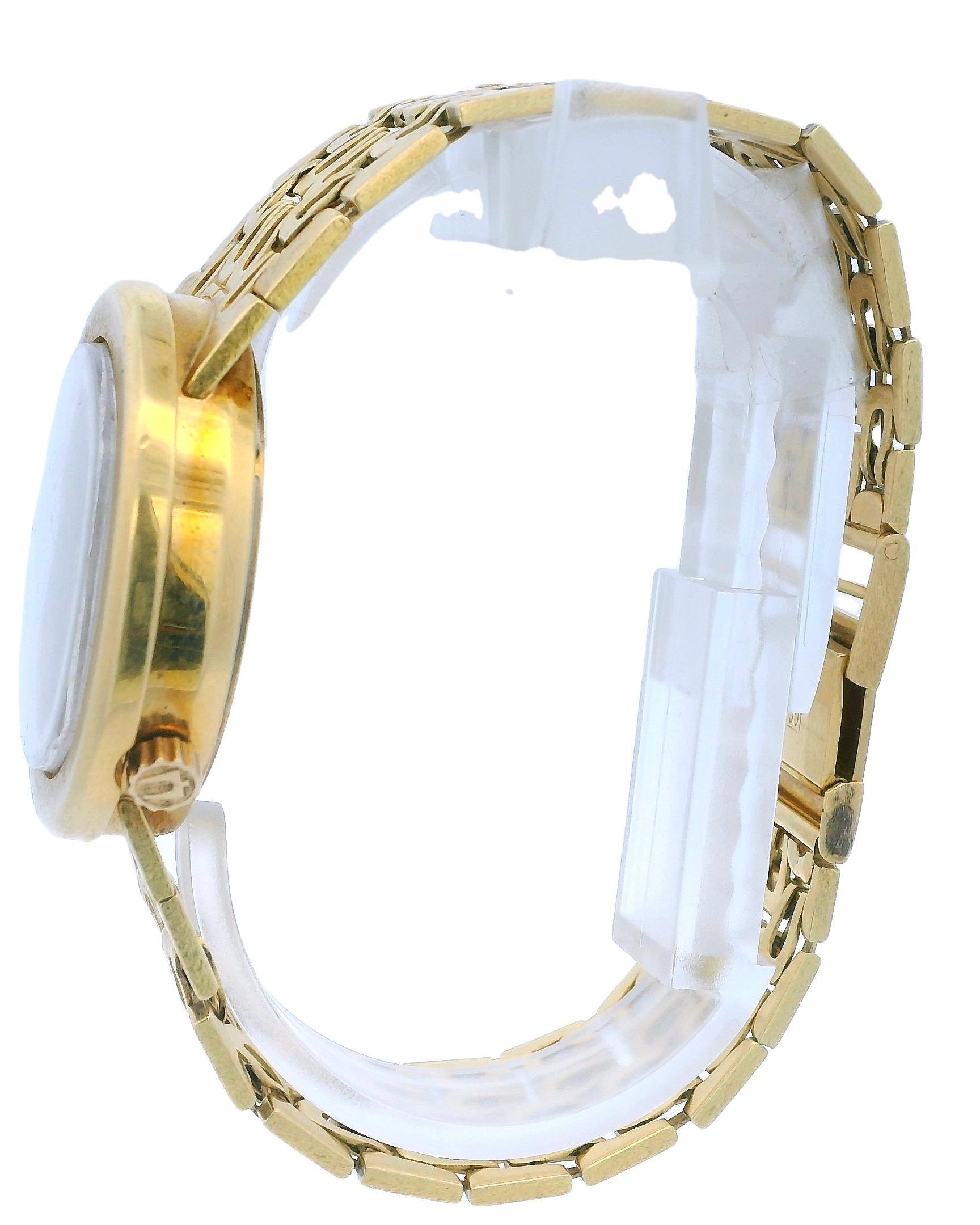 Bulova Accuquartz Day & Date Vintage 18K Yellow Gold Watch For Sale 1
