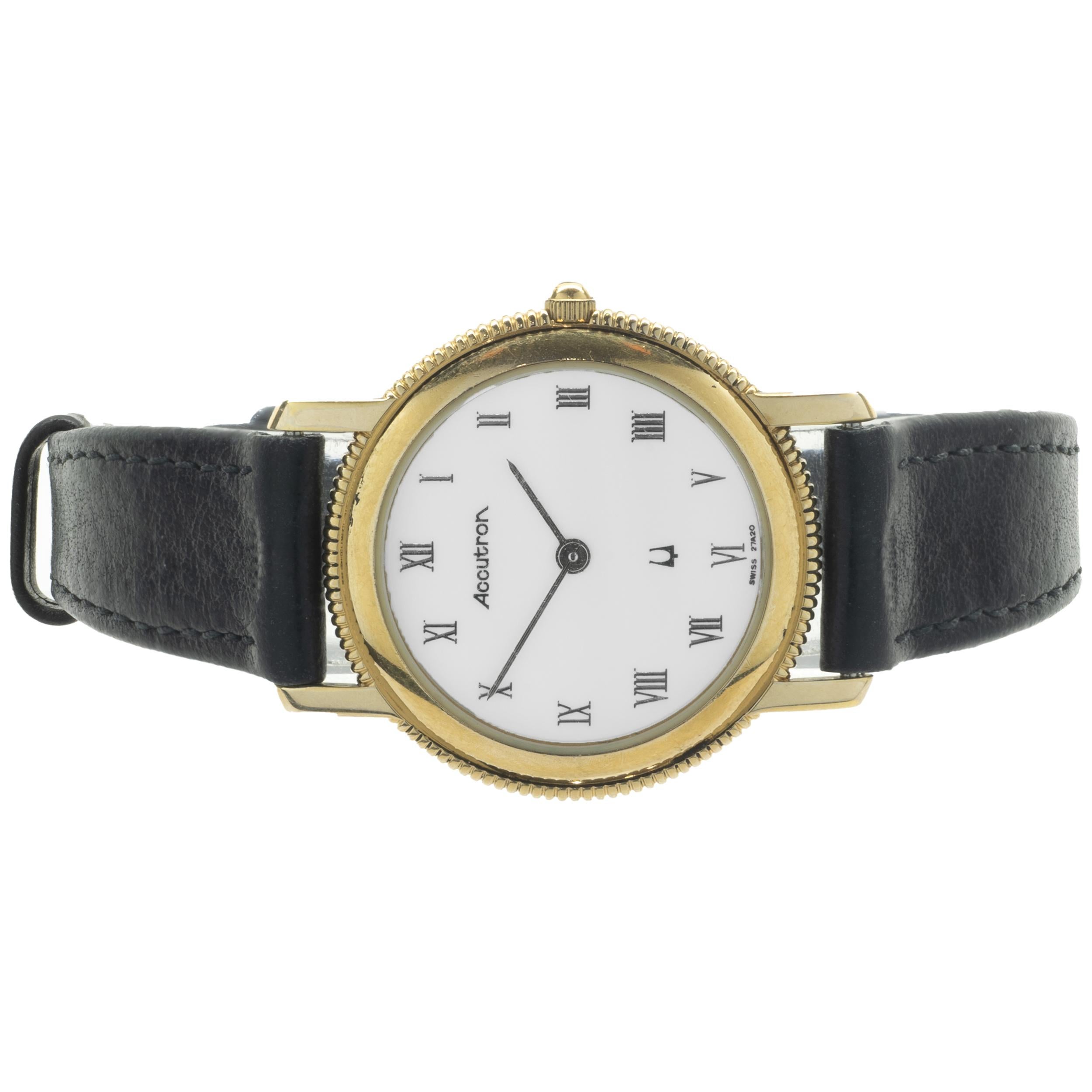 Movement: quartz
Function: hours, minutes
Case: 26mm yellow tone base metal case, sapphire protective crystal
Band: black leather strap with buckle
Dial: white roman dial
Serial: 576XXX

Complete with original box, no papers
Guaranteed to be