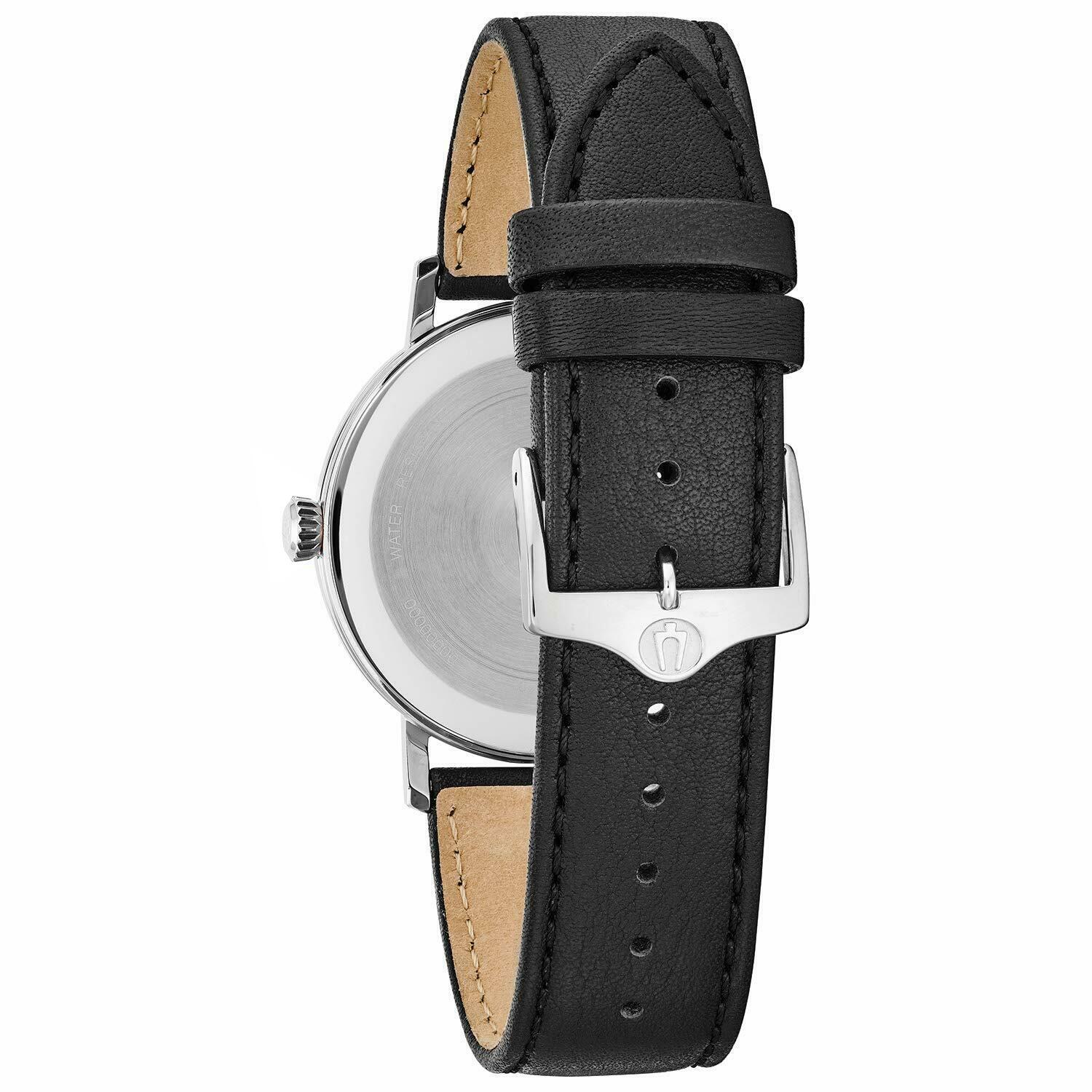 Bulova: Herrenuhr Aerojet aus Edelstahl mit schwarzem Zifferblatt und Quarz 96B243 im Zustand „Gut“ in New York, NY