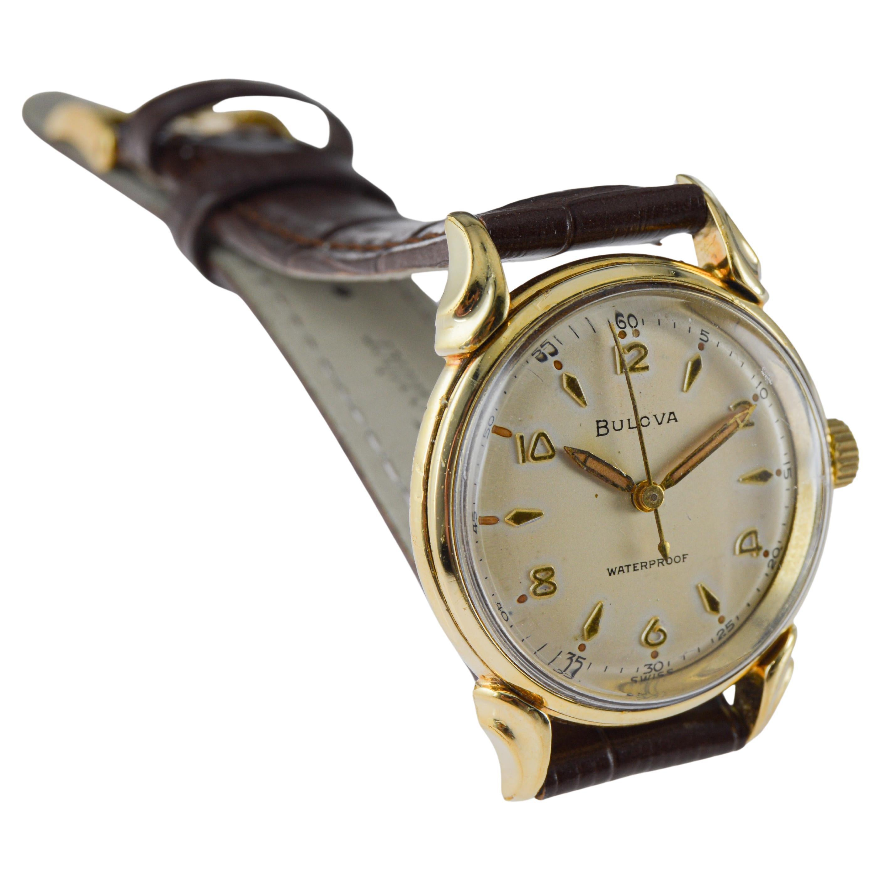 Reloj Bulova Art Decó de oro con esfera original de fábrica Años 50 en venta 7