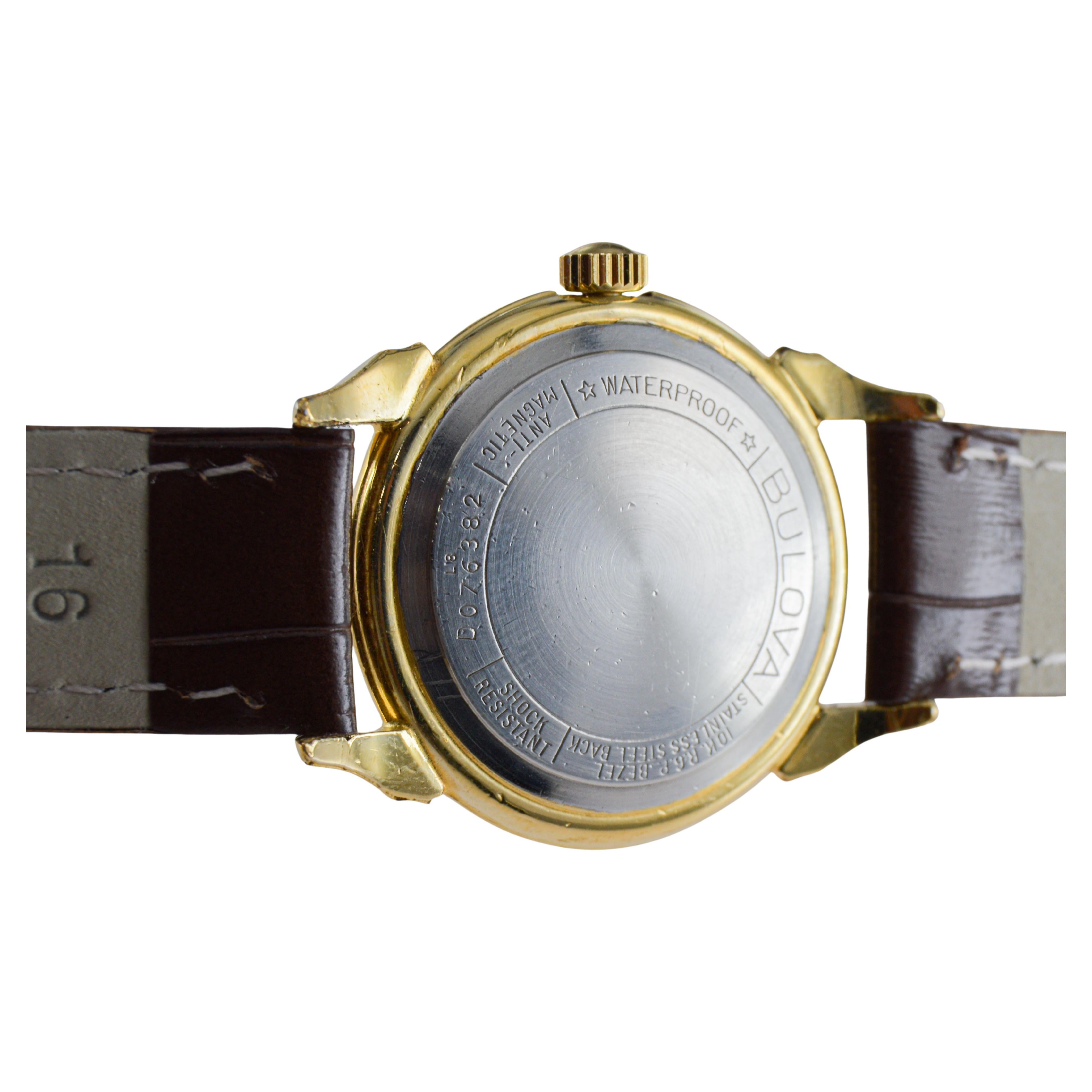 Reloj Bulova Art Decó de oro con esfera original de fábrica Años 50 en venta 11